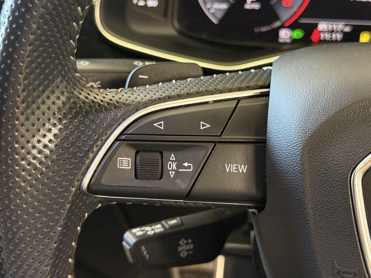 Audi Q8 view 40