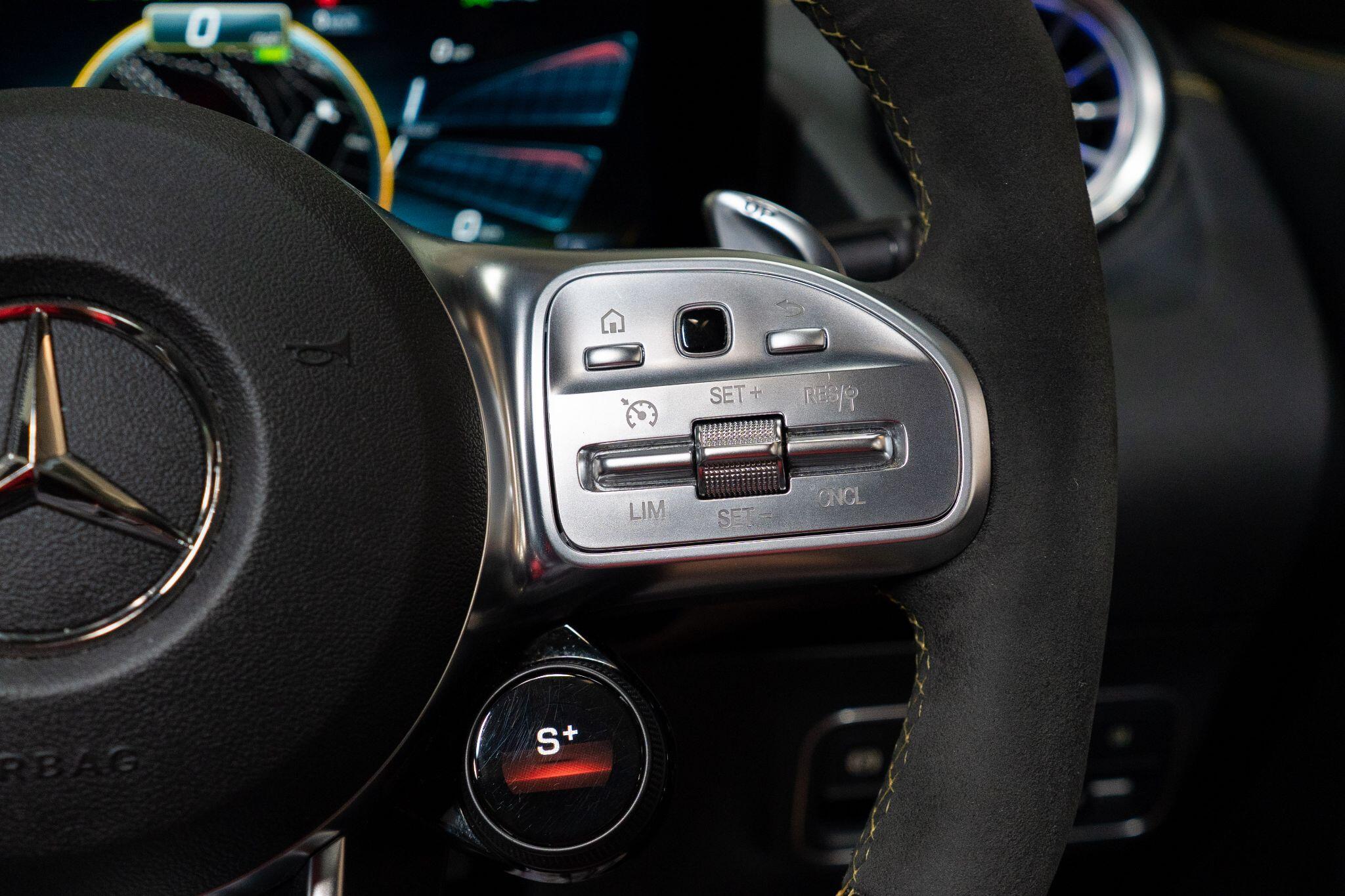 Mercedes-Benz Gla view 36