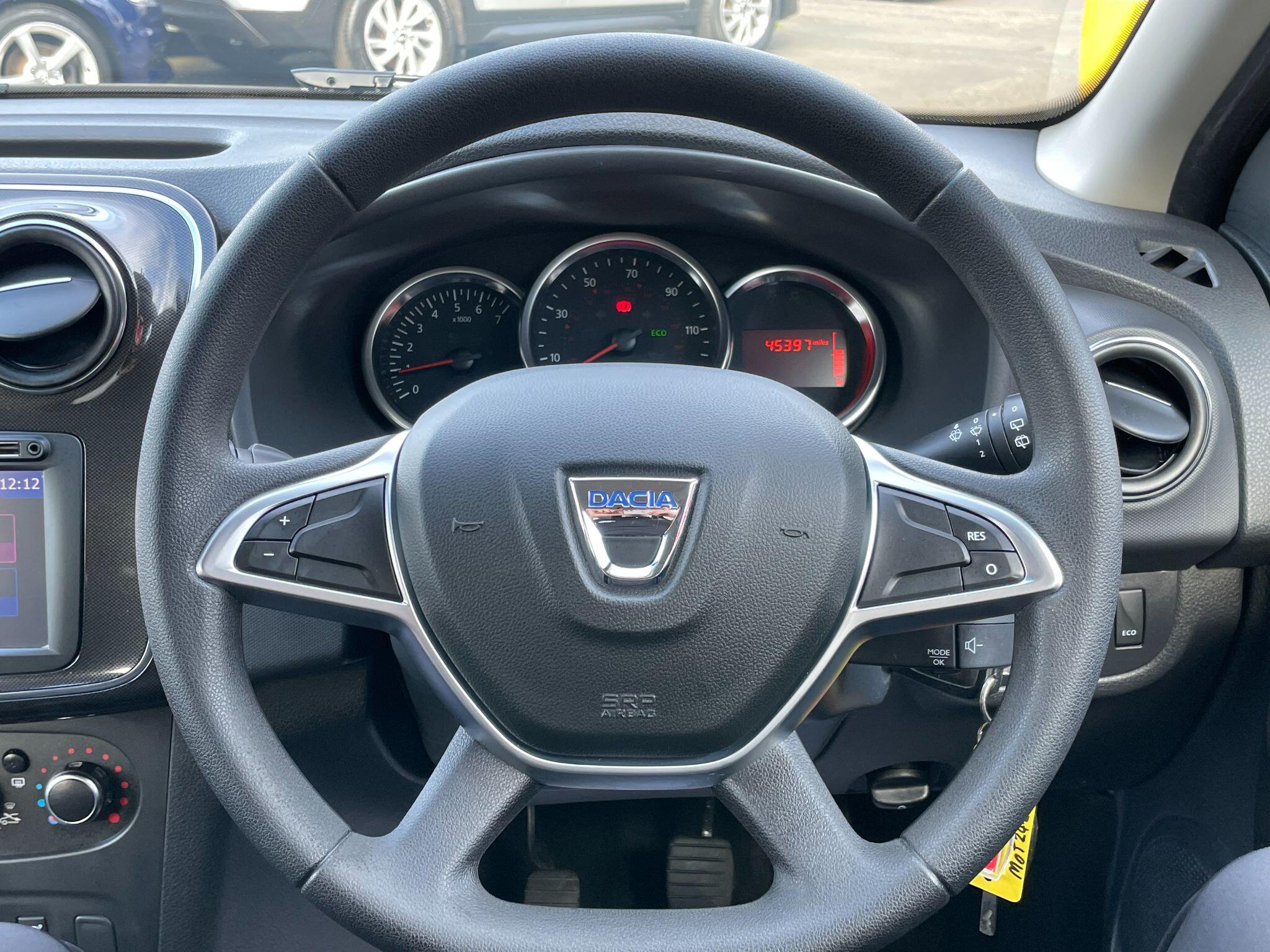Dacia Sandero view 26