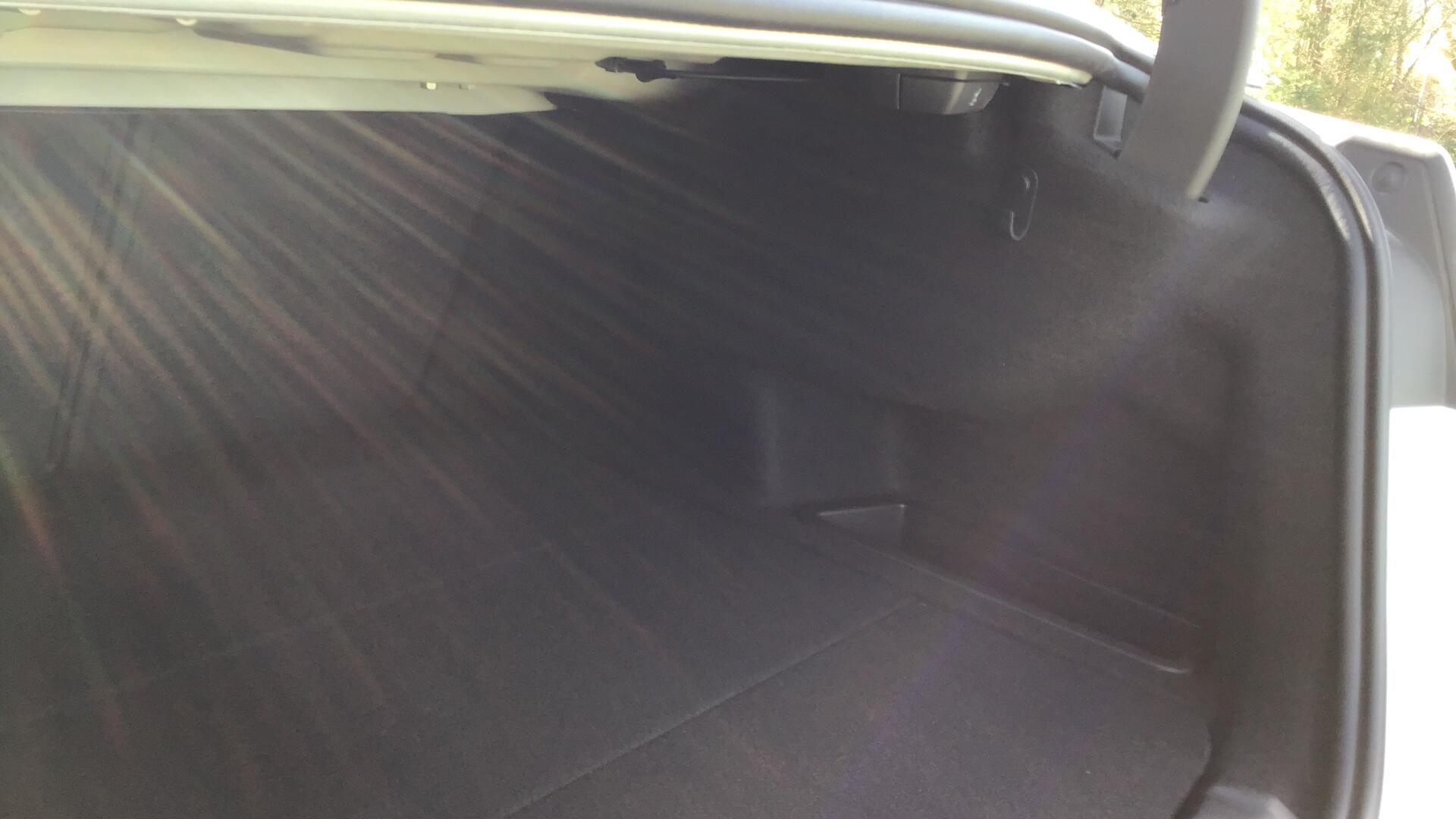 BMW 2 Series view 32