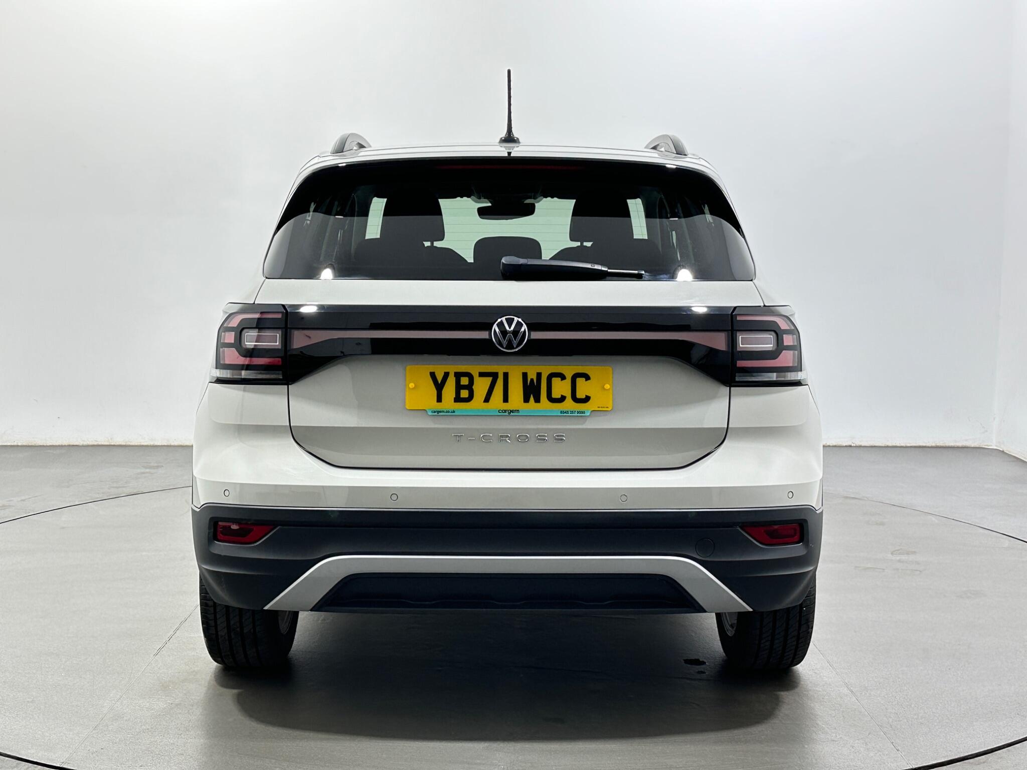 Volkswagen T-Cross view 7