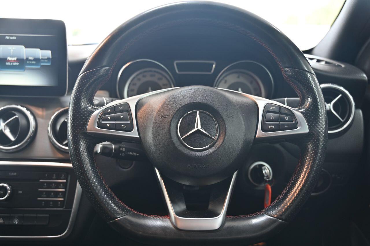 Mercedes-Benz Gla view 20