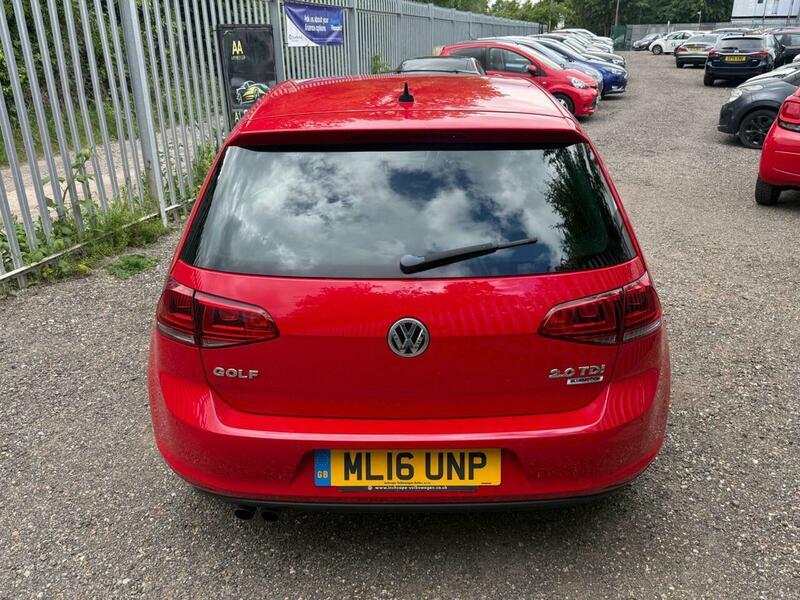 2016 Volkswagen Golf image 12
