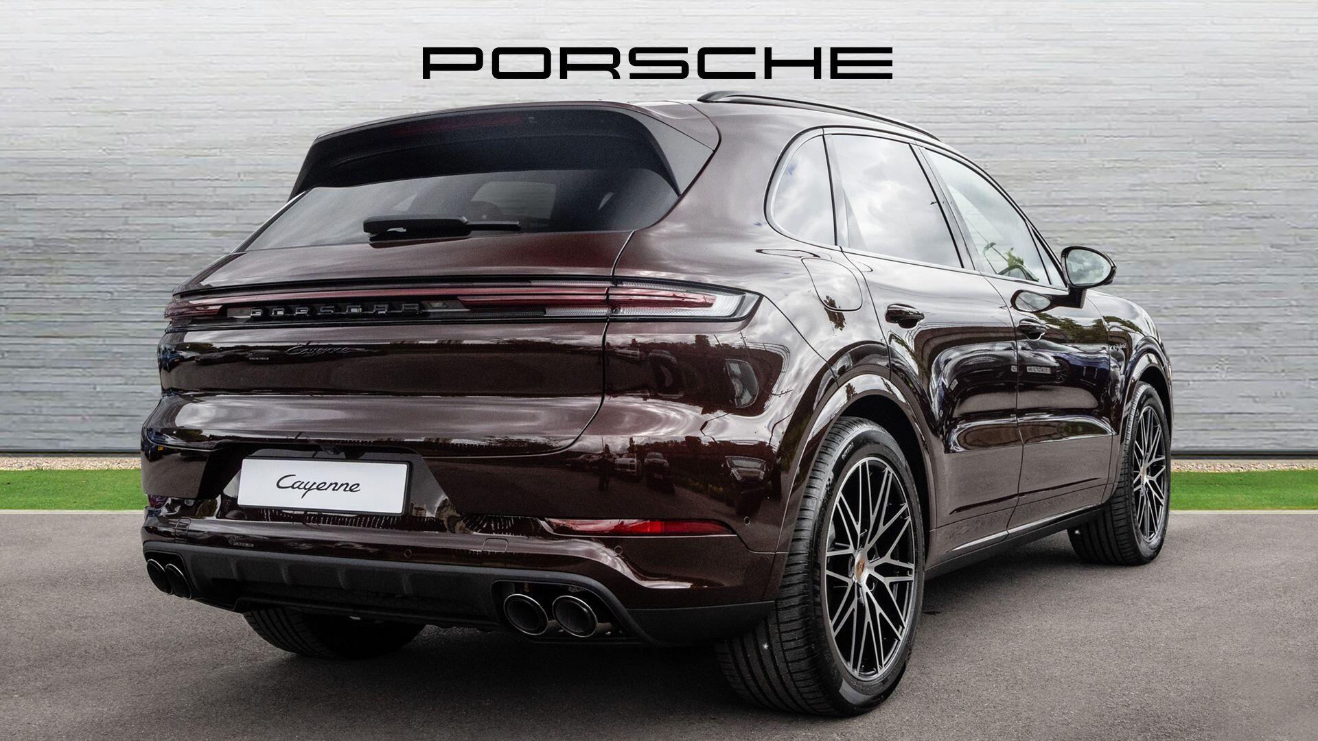 Porsche Cayenne view 8
