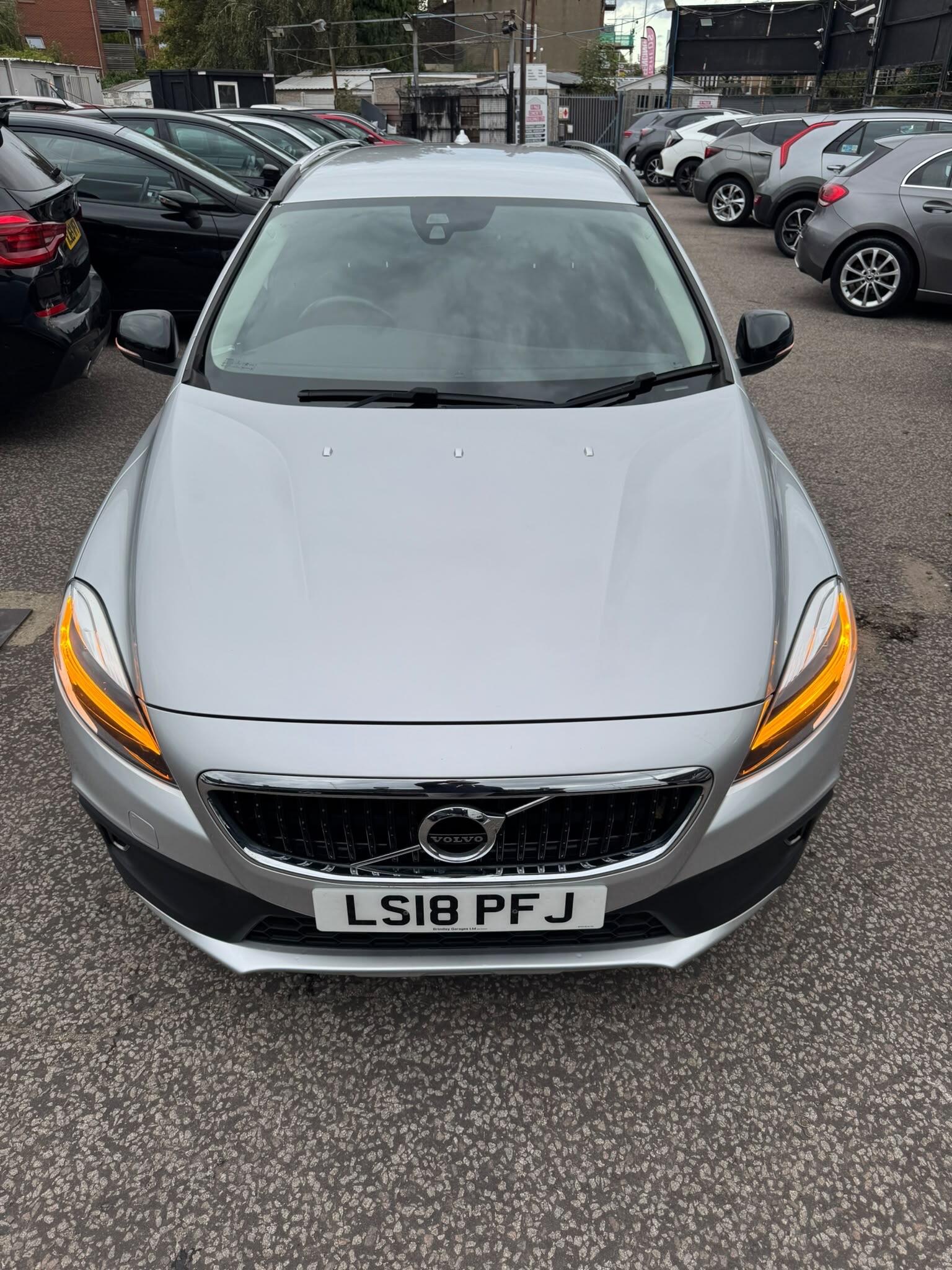 Volvo V40 Cross Country view 27