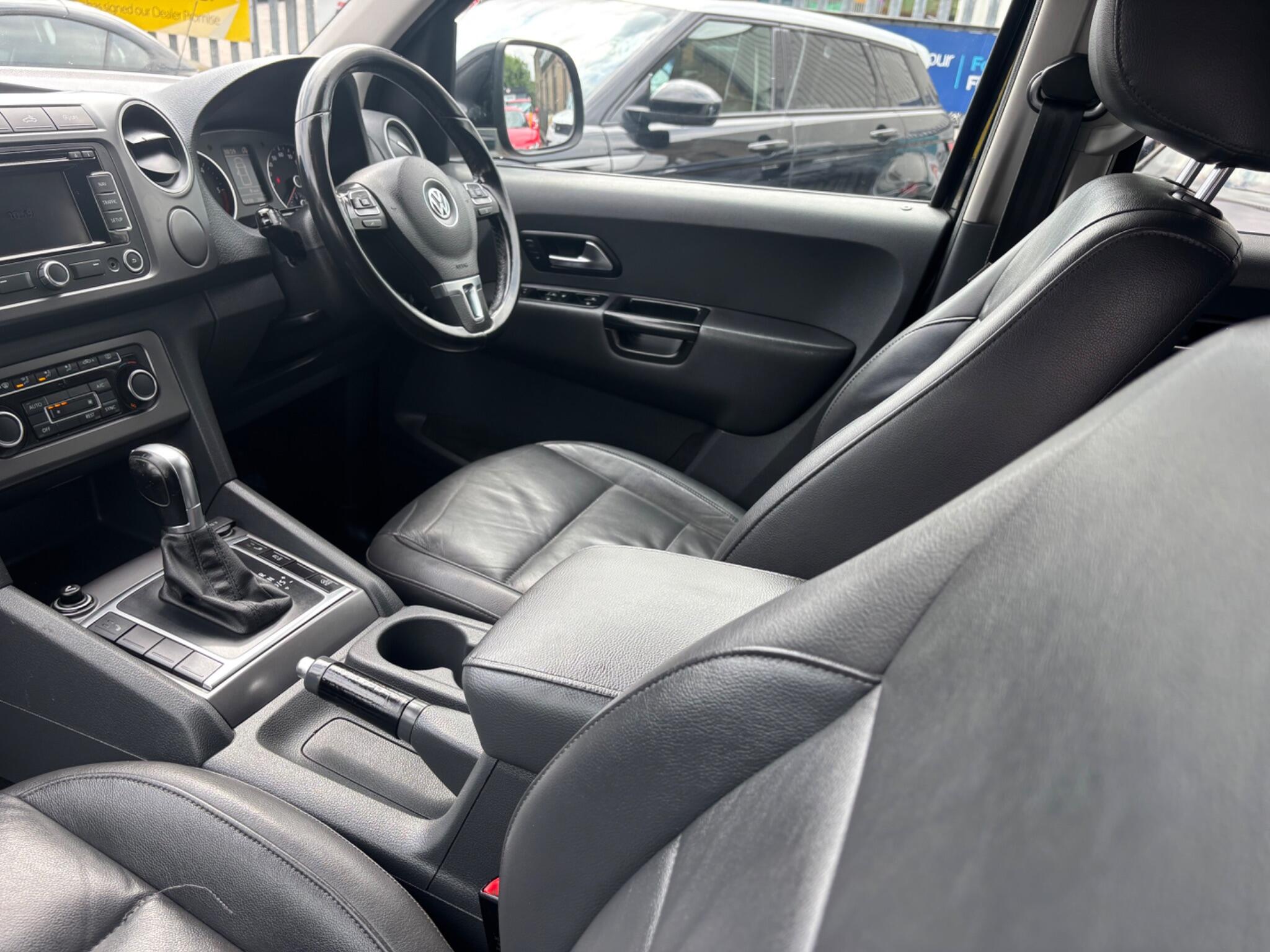 Volkswagen Amarok view 24