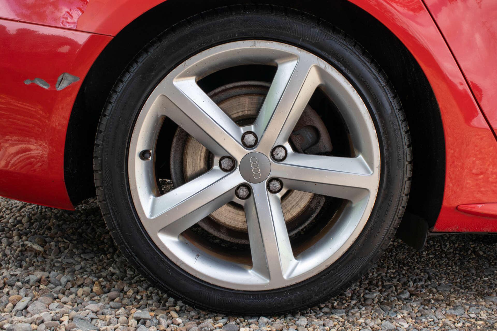 Audi A4 view 35