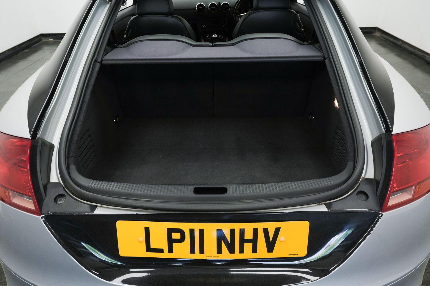 Audi TT view 9