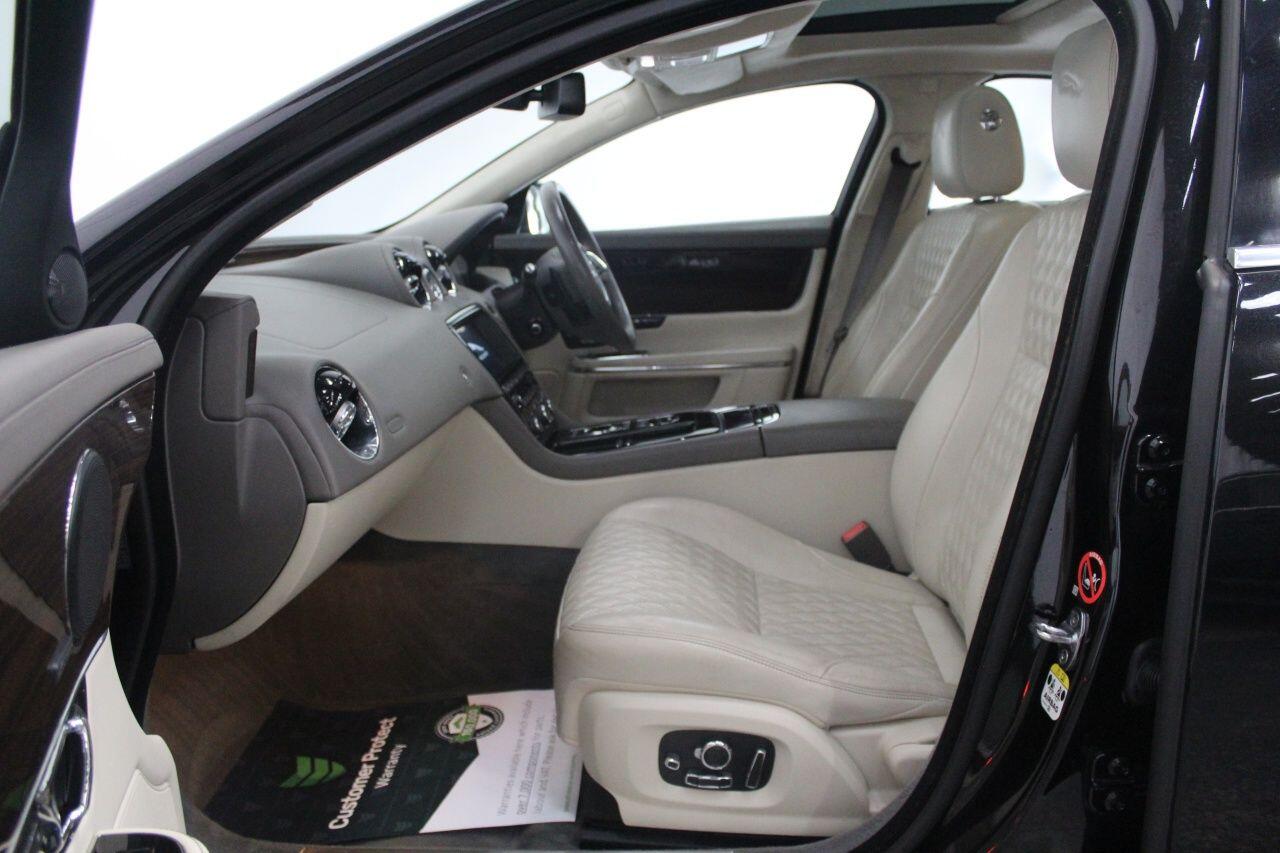 Jaguar XJ view 60