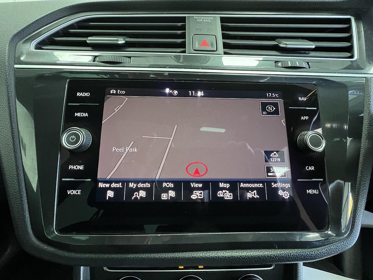 Volkswagen Tiguan view 11