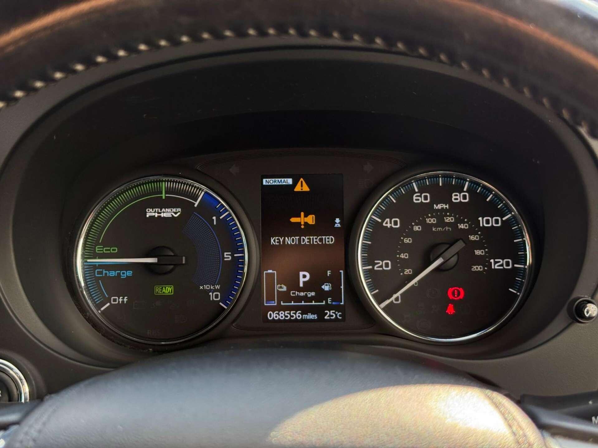 Mitsubishi Outlander view 58