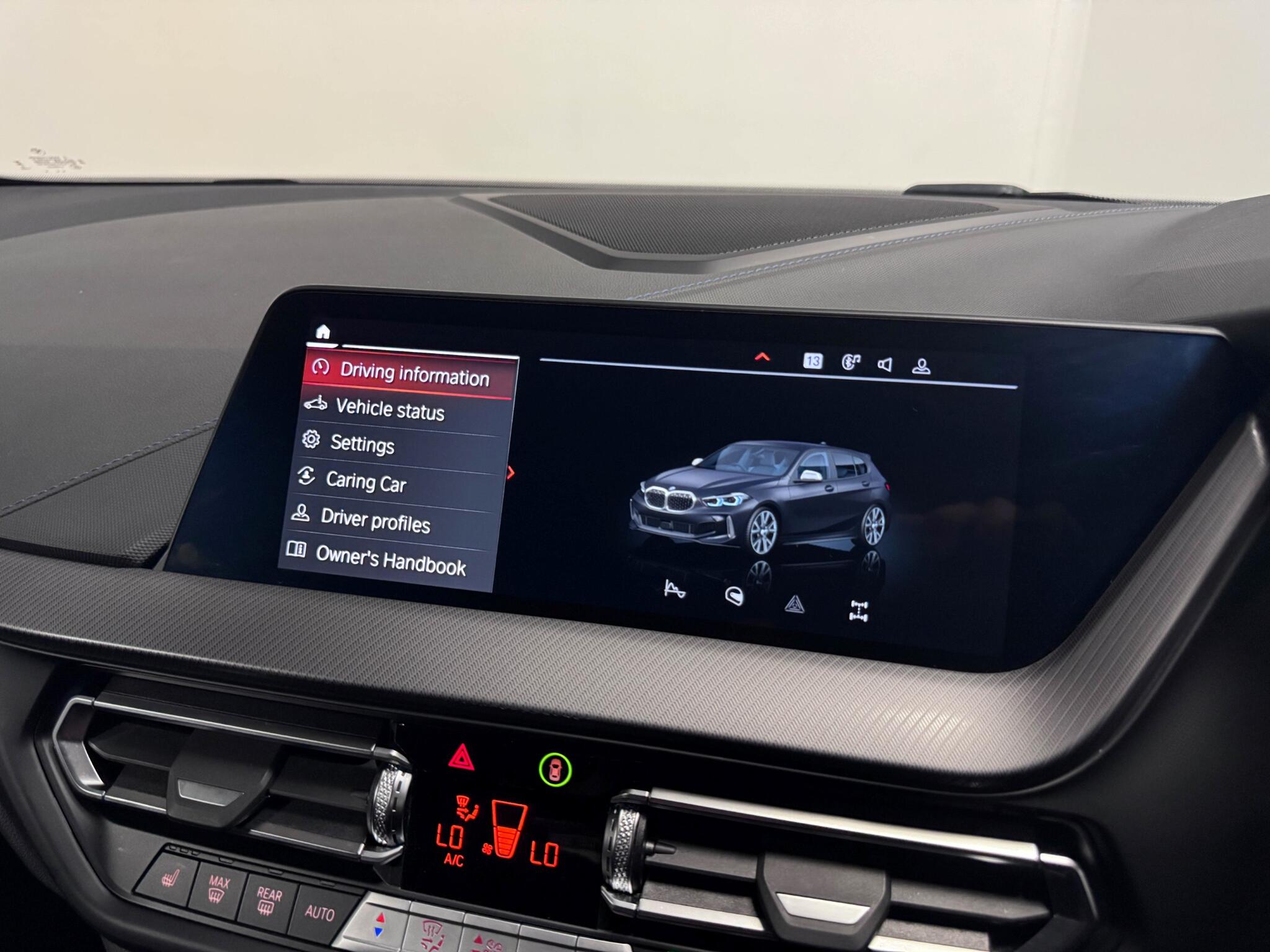 BMW 1 Series view 40