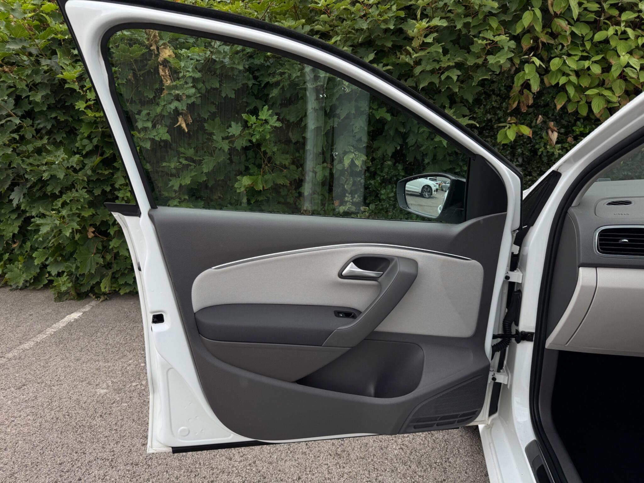 Volkswagen Polo view 44
