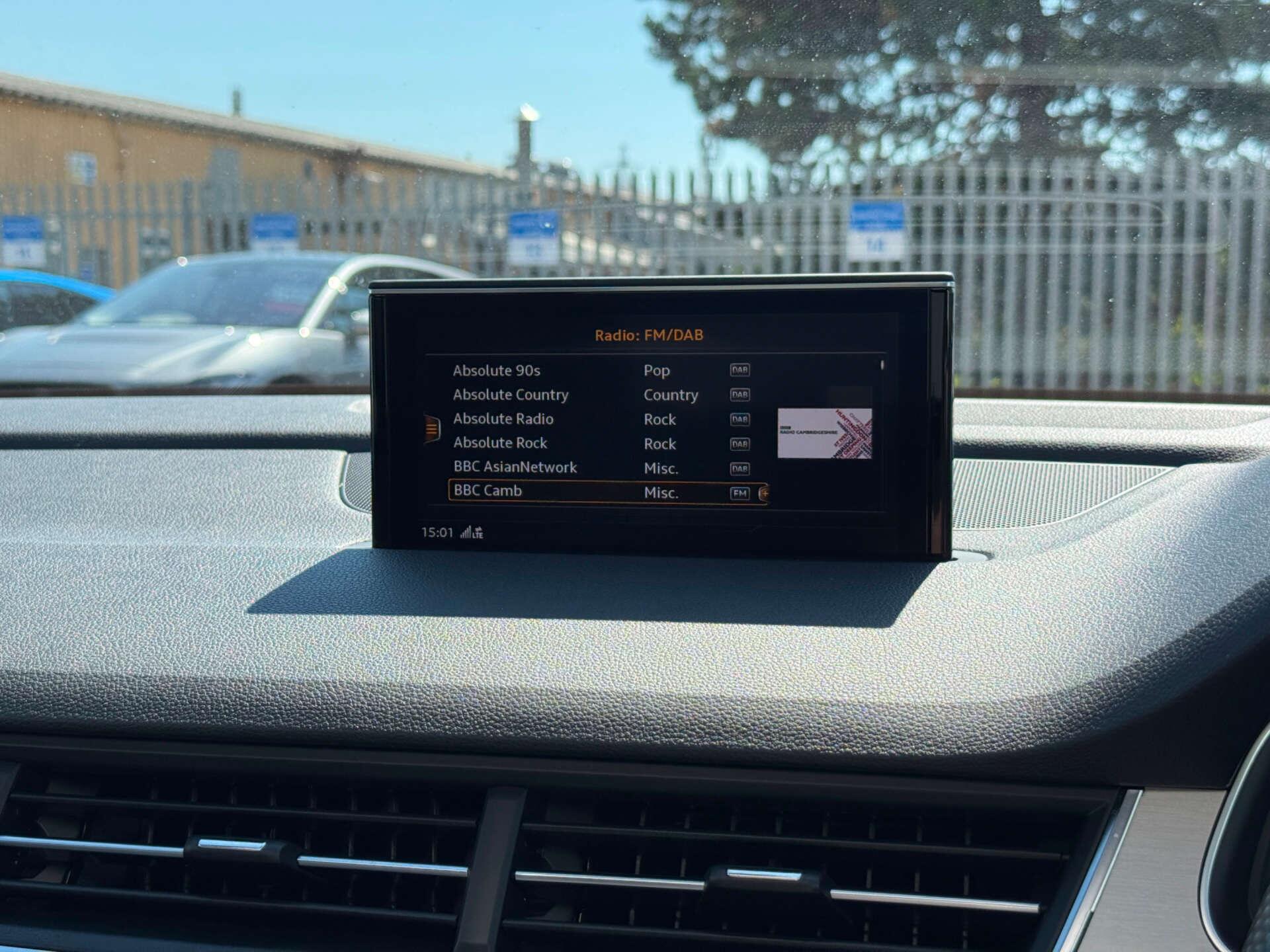 Audi Q7 view 66