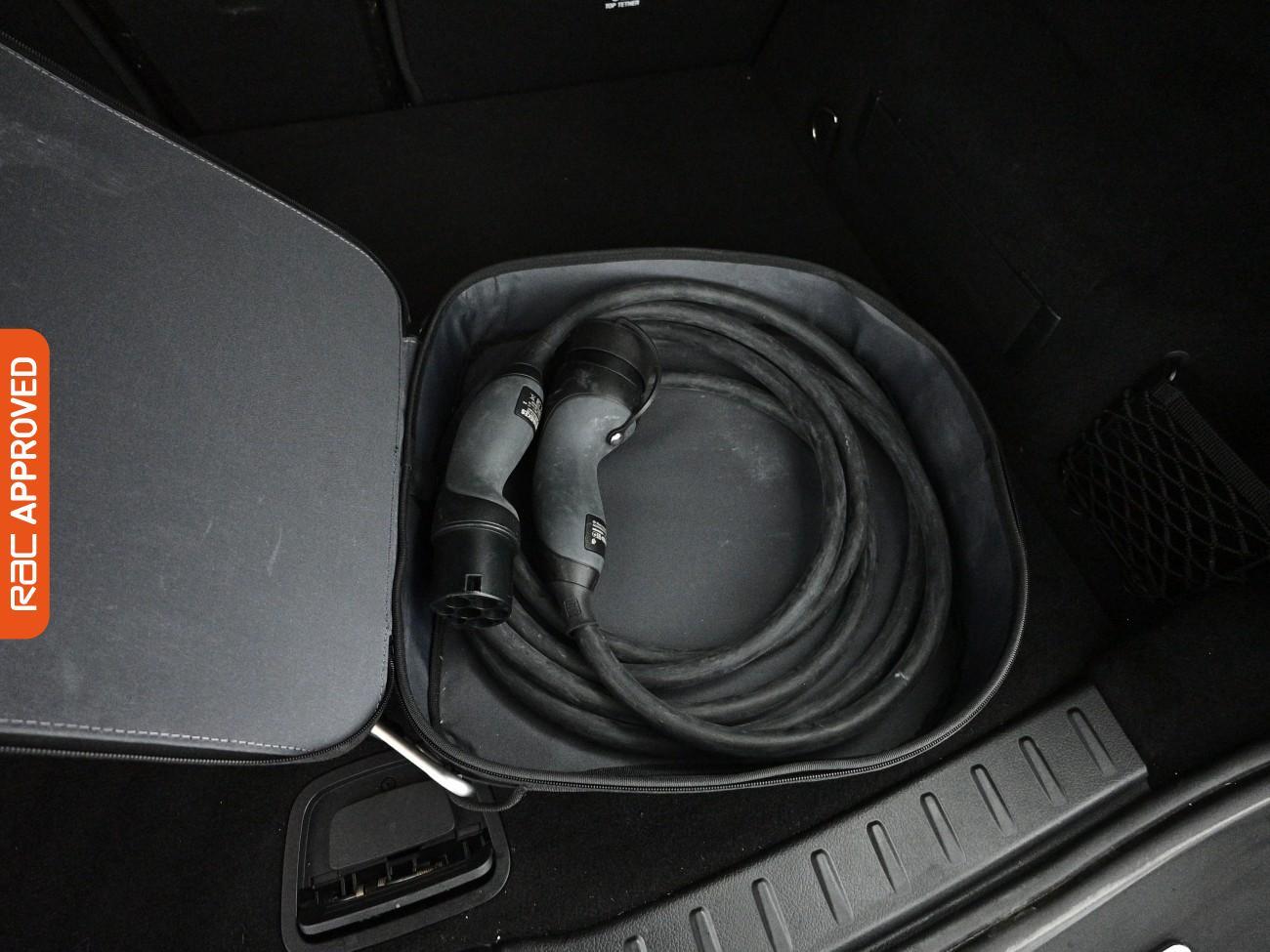 Mercedes-Benz Eqa view 28