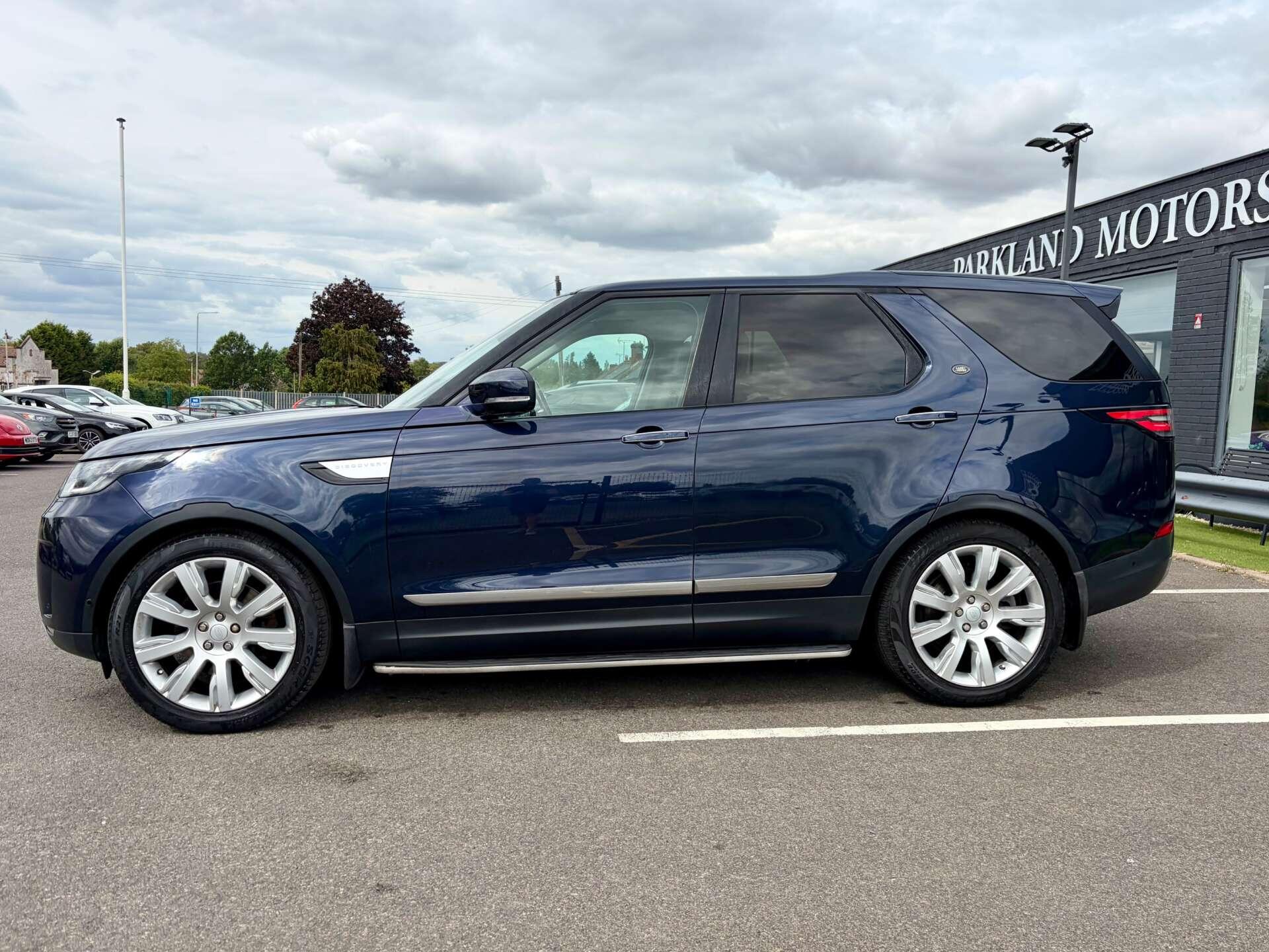 Land Rover Discovery 3 view 5