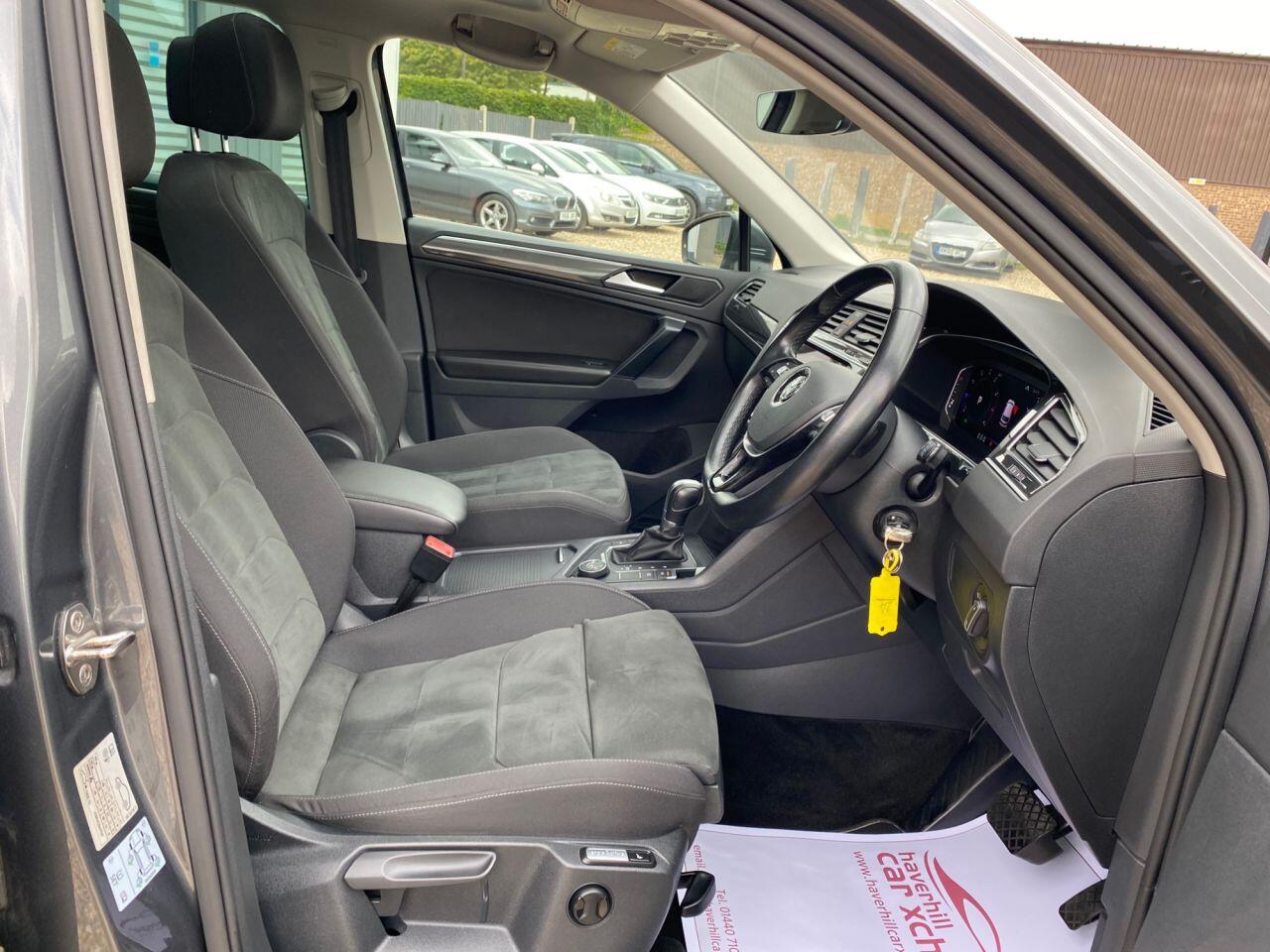 Volkswagen Tiguan view 12