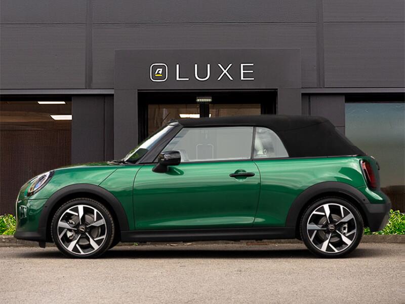 MINI Convertible view 4