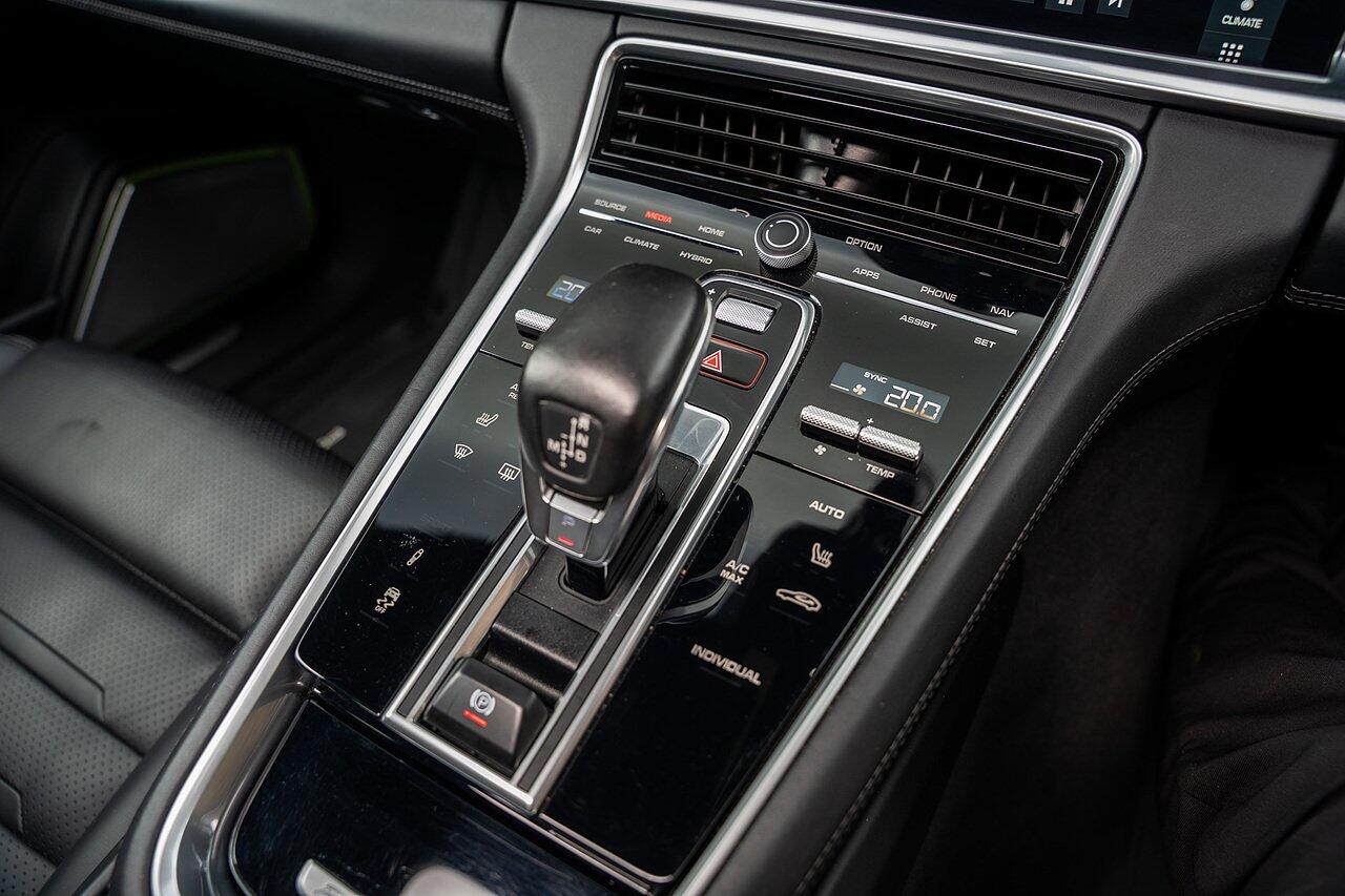 Porsche Panamera view 54