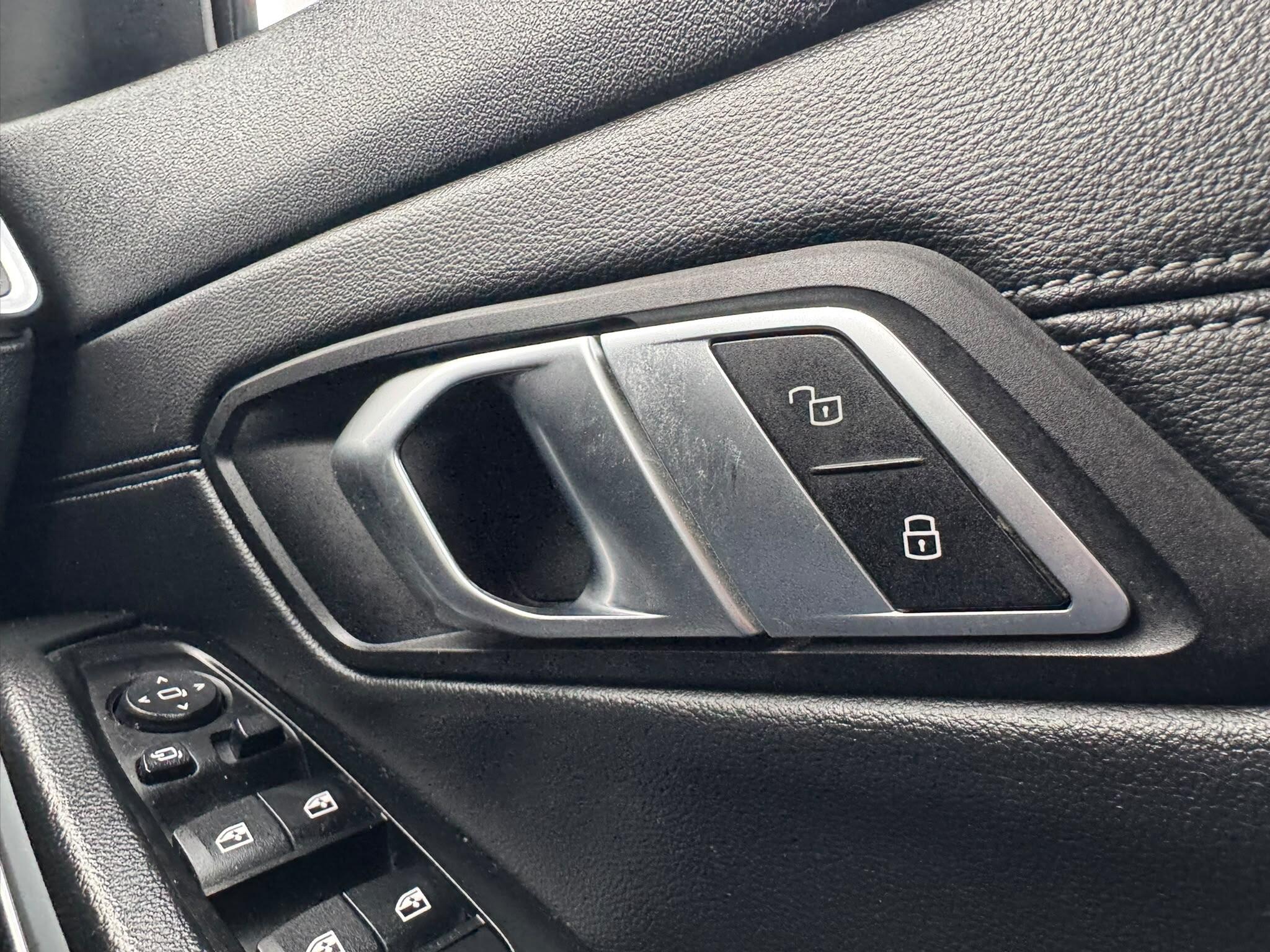 BMW 3 Series view 48