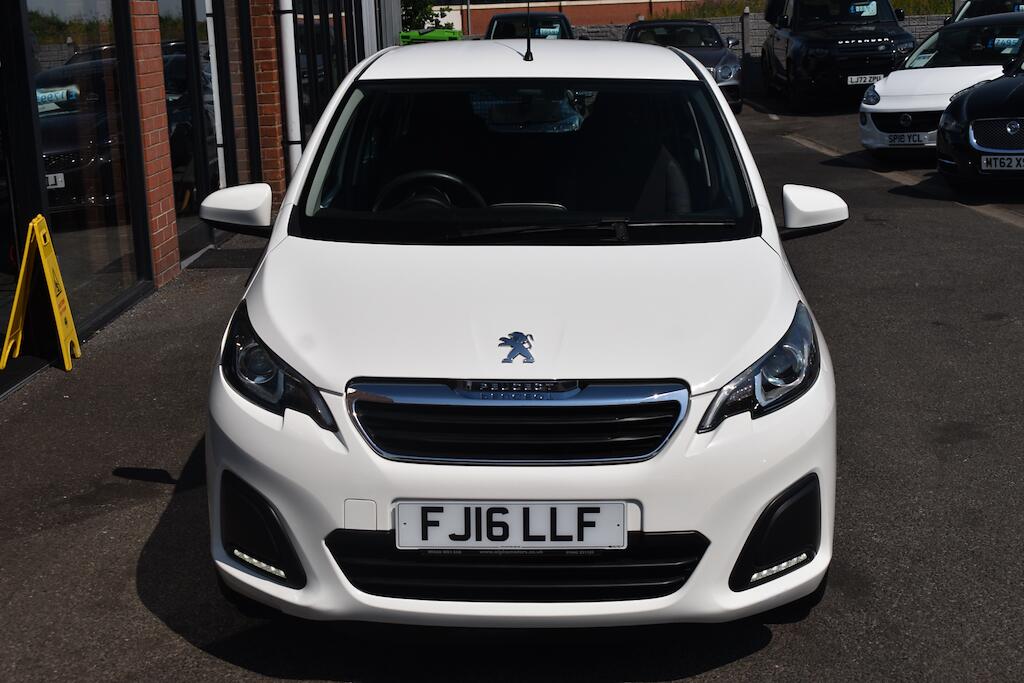 Peugeot 108 view 3