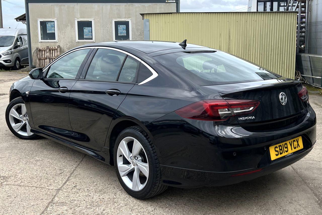 Vauxhall Insignia view 4