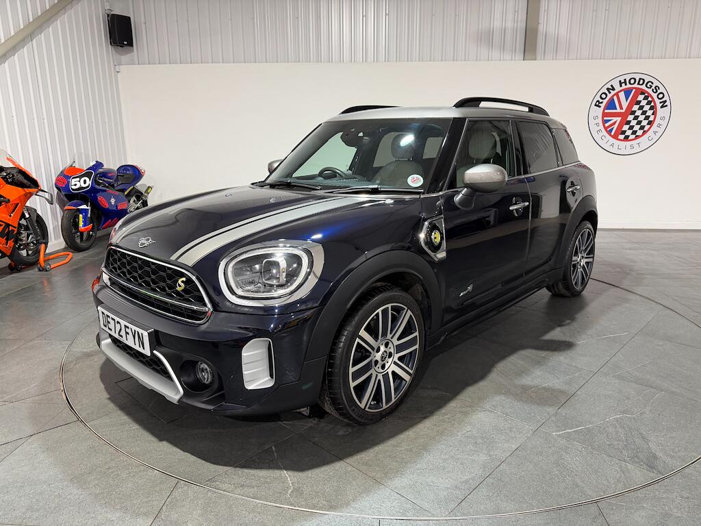 Mini Countryman view 2