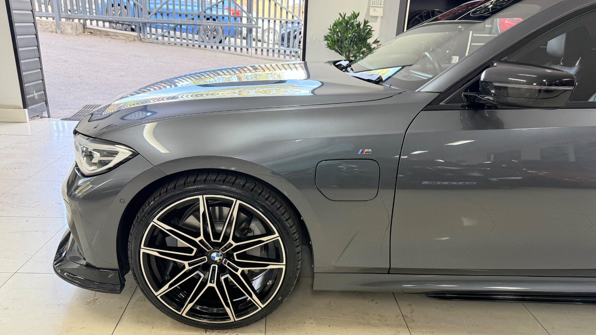 BMW 3 Series view 36