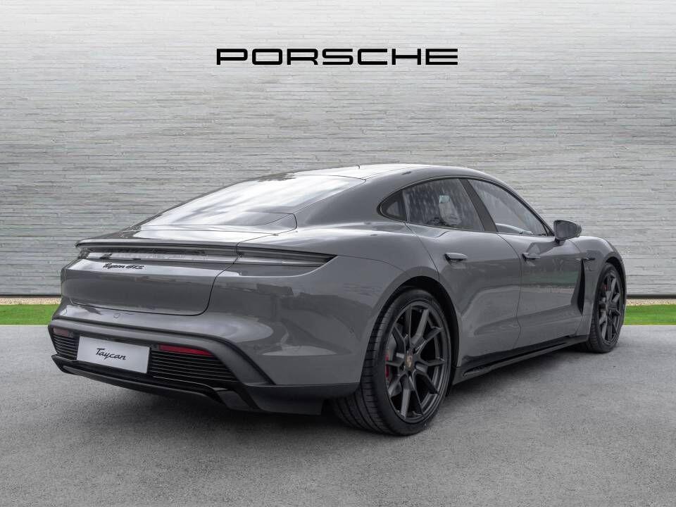 Porsche Taycan view 44