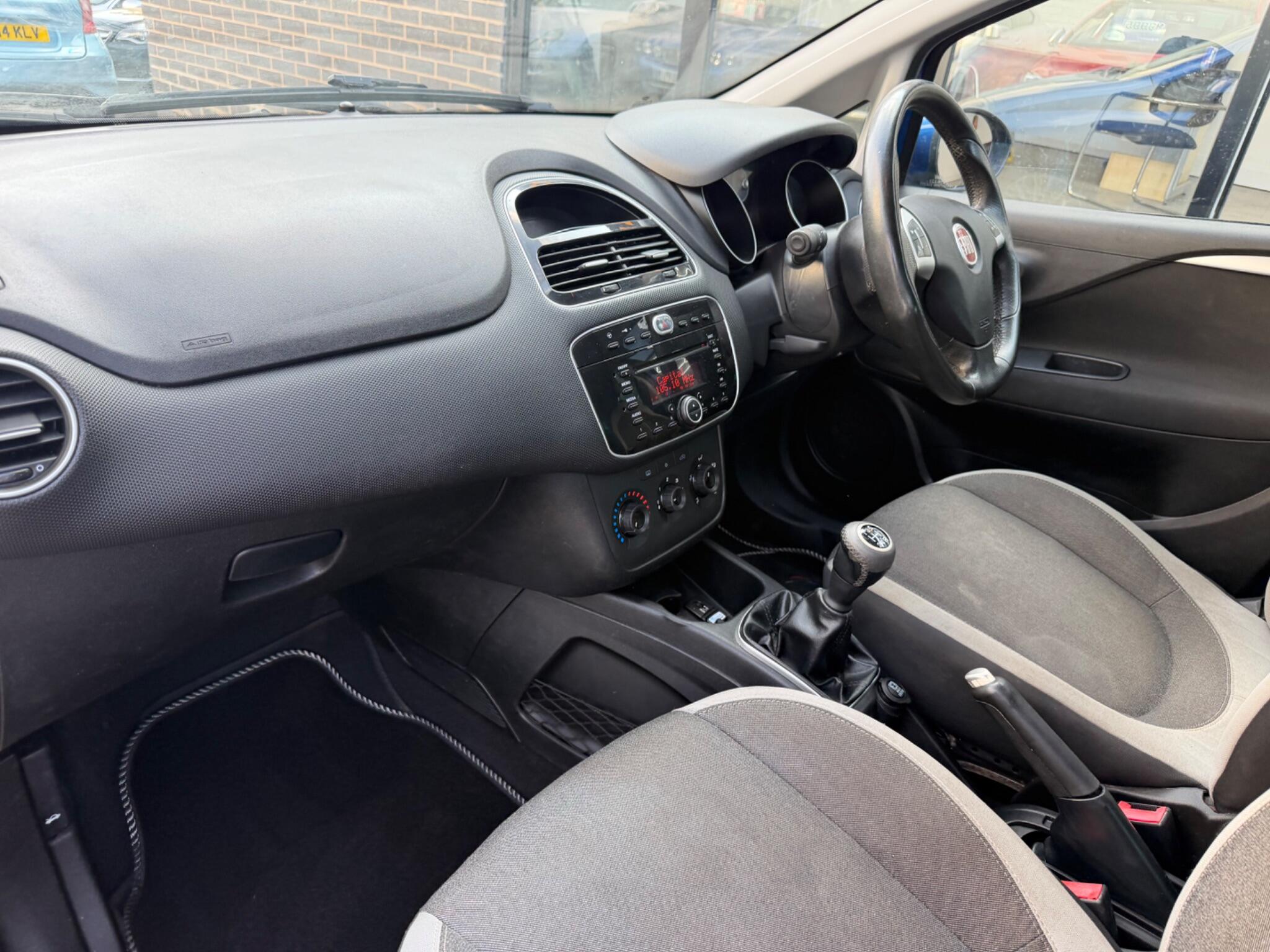 Fiat Punto view 16