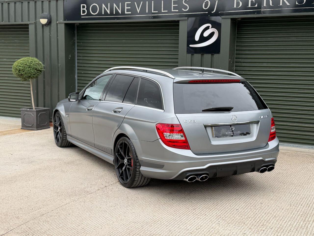 Mercedes-Benz C Class view 3