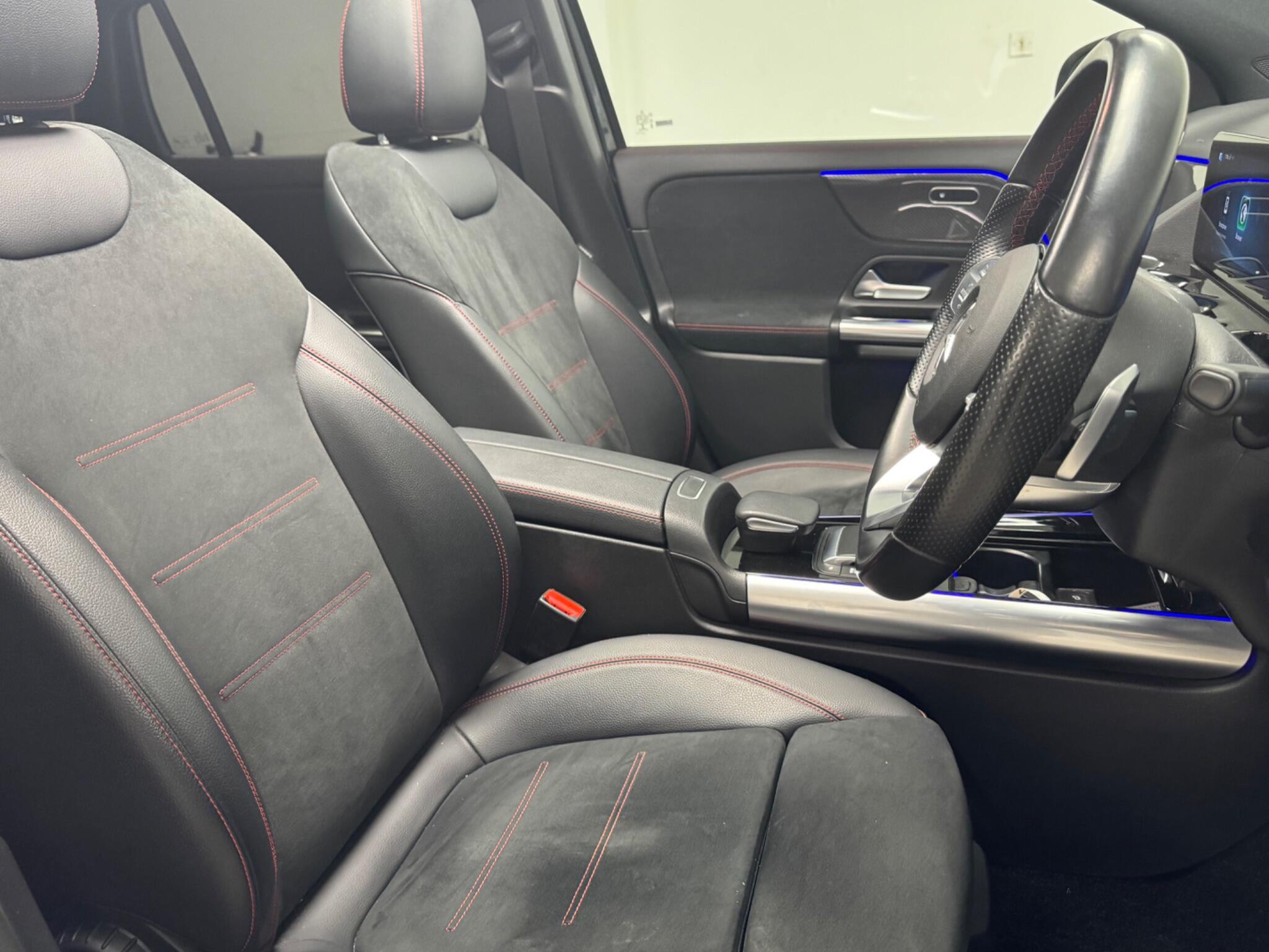 Mercedes-Benz Gla view 8