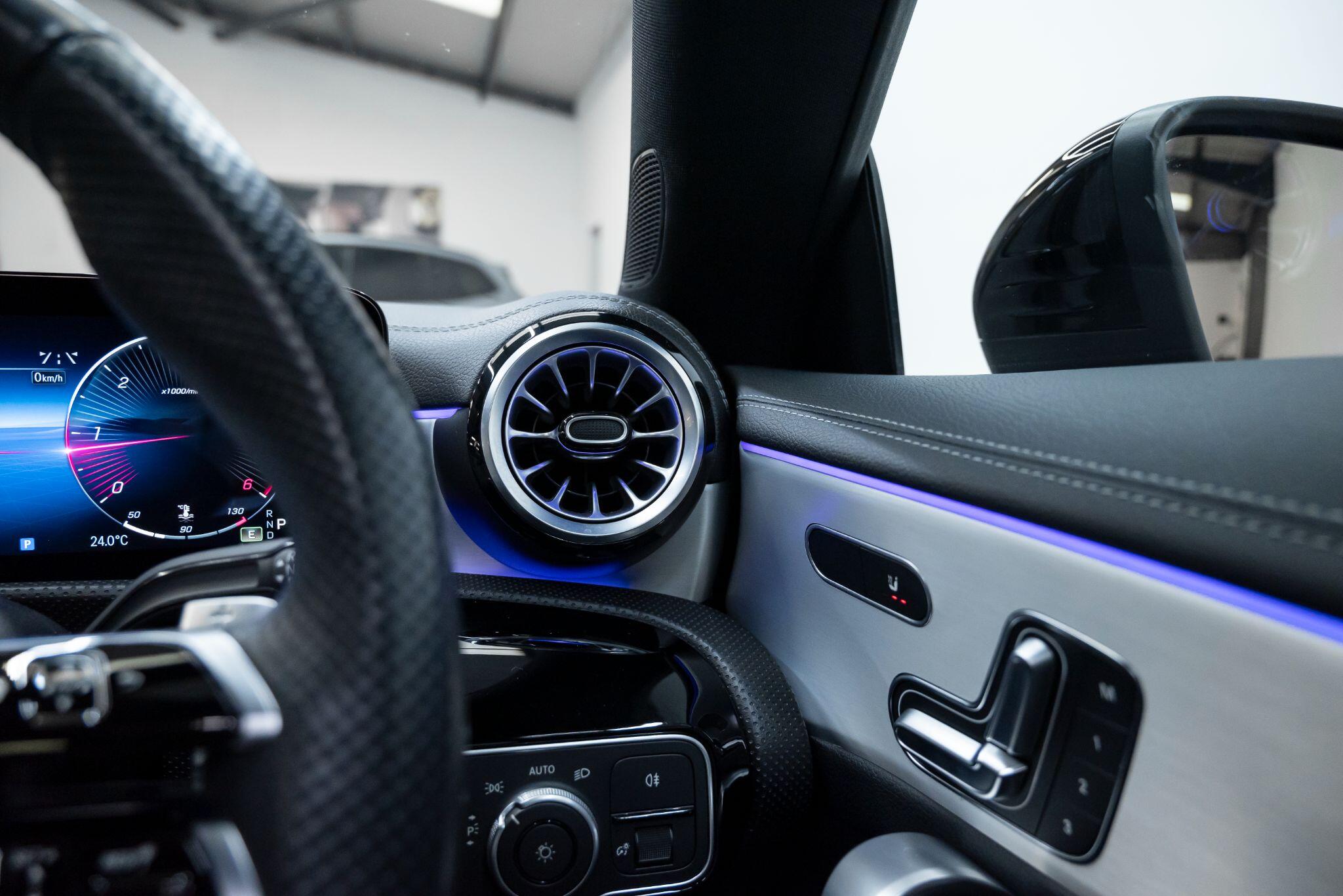 Mercedes-Benz CLA view 29