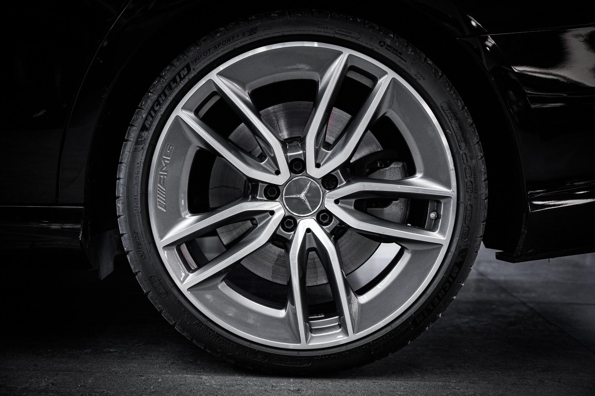 Mercedes-Benz E-Class view 29