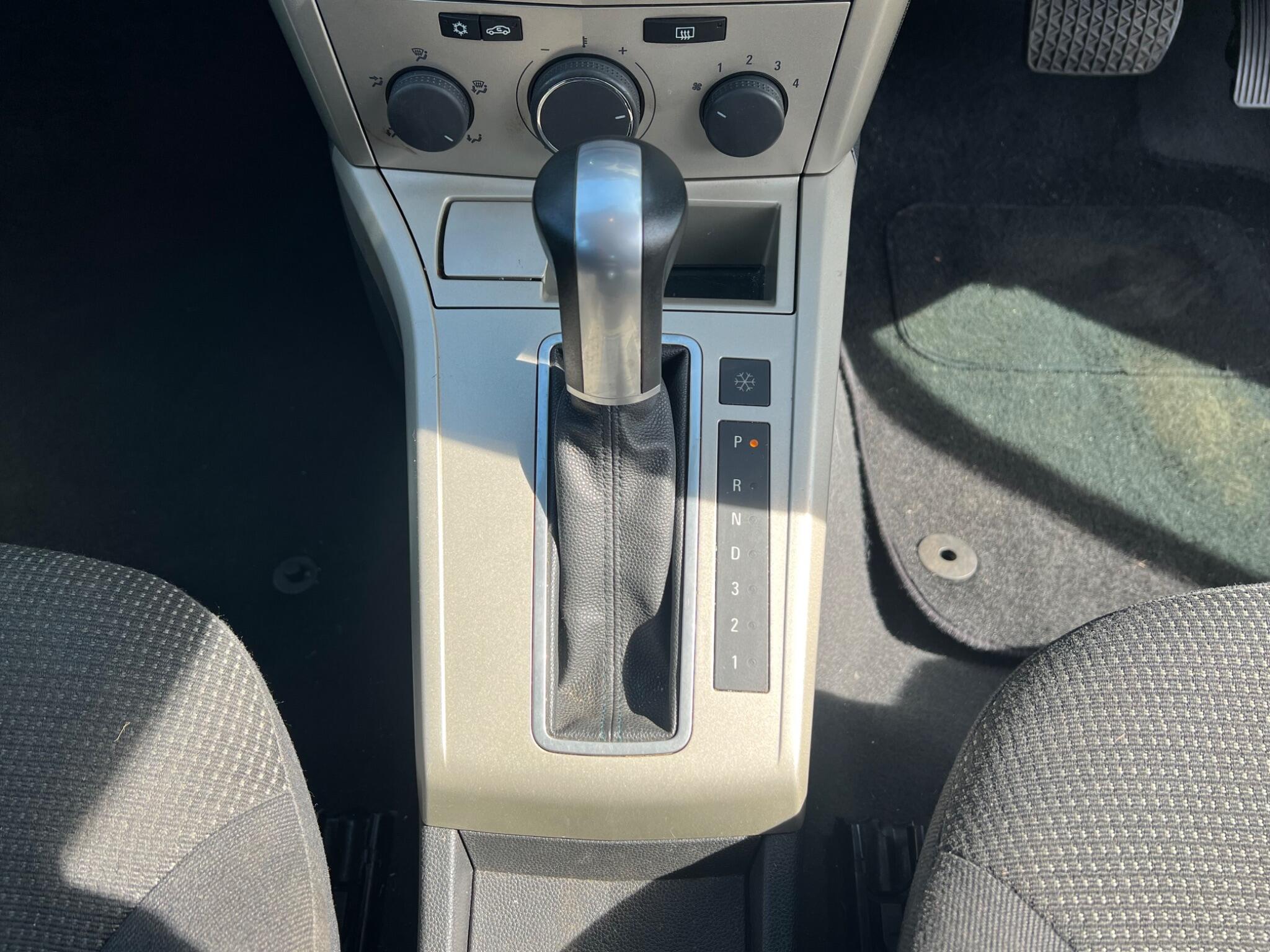 Vauxhall Astra view 27