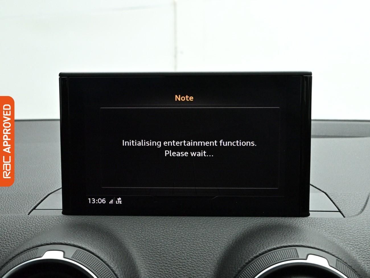Audi Q2 view 16