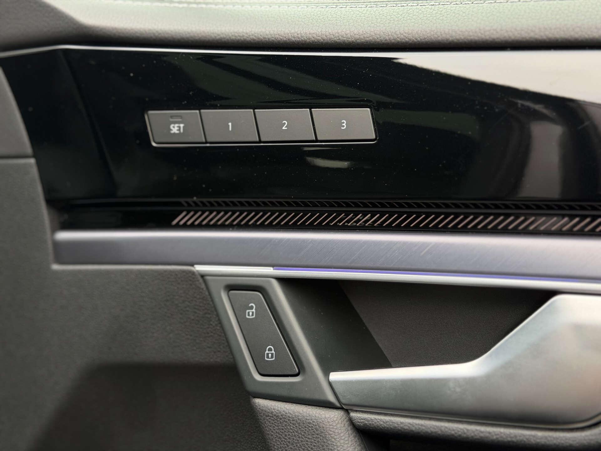 Volkswagen Touareg view 15