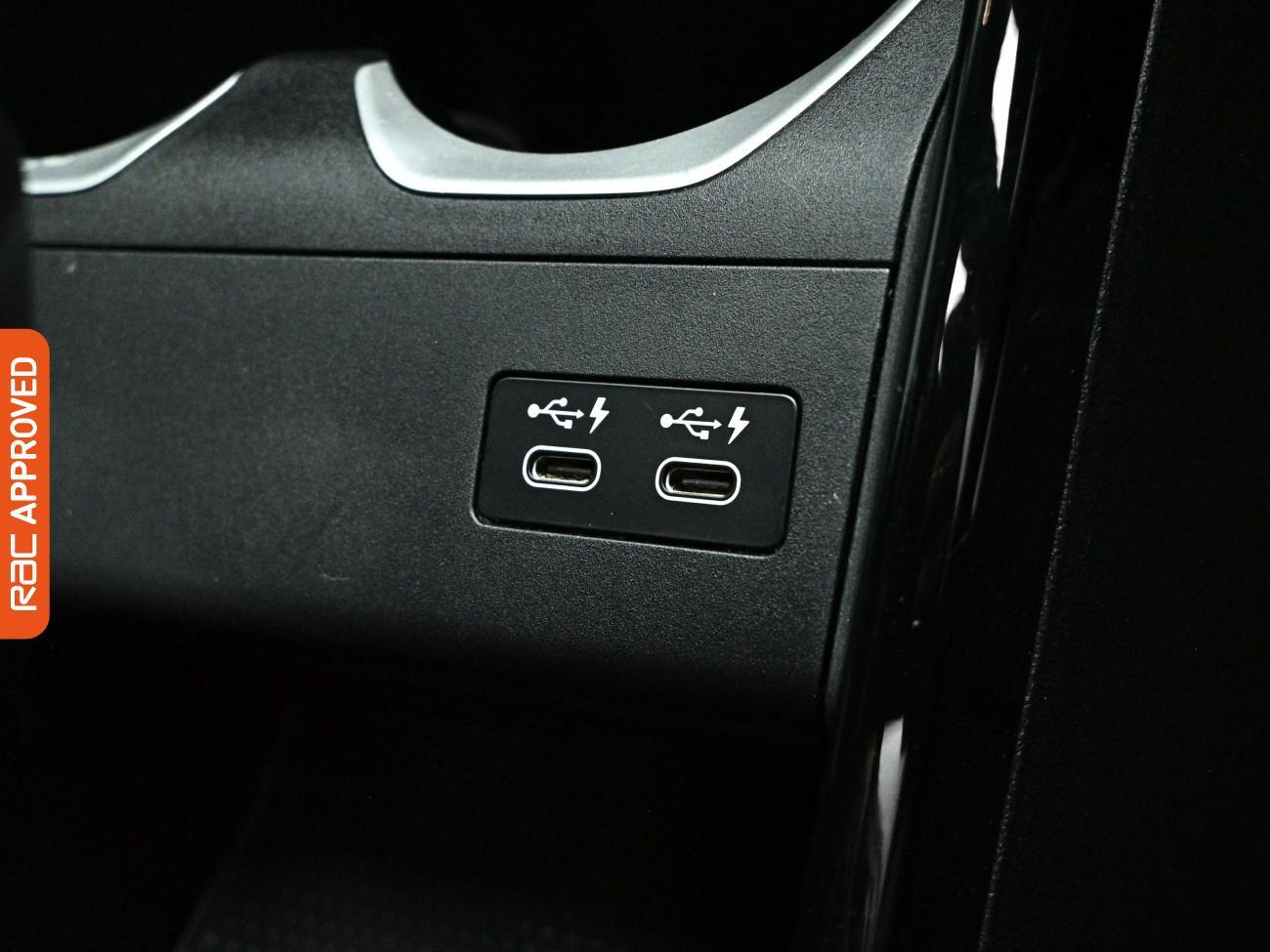 BMW iX1 view 25