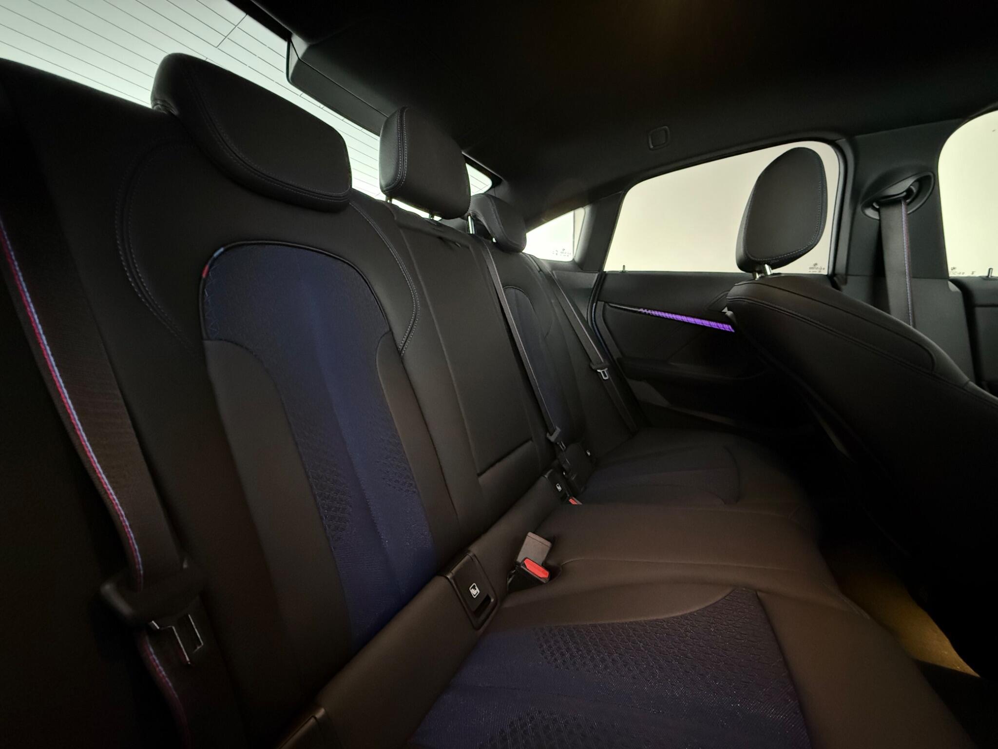 BMW 2 Series view 38