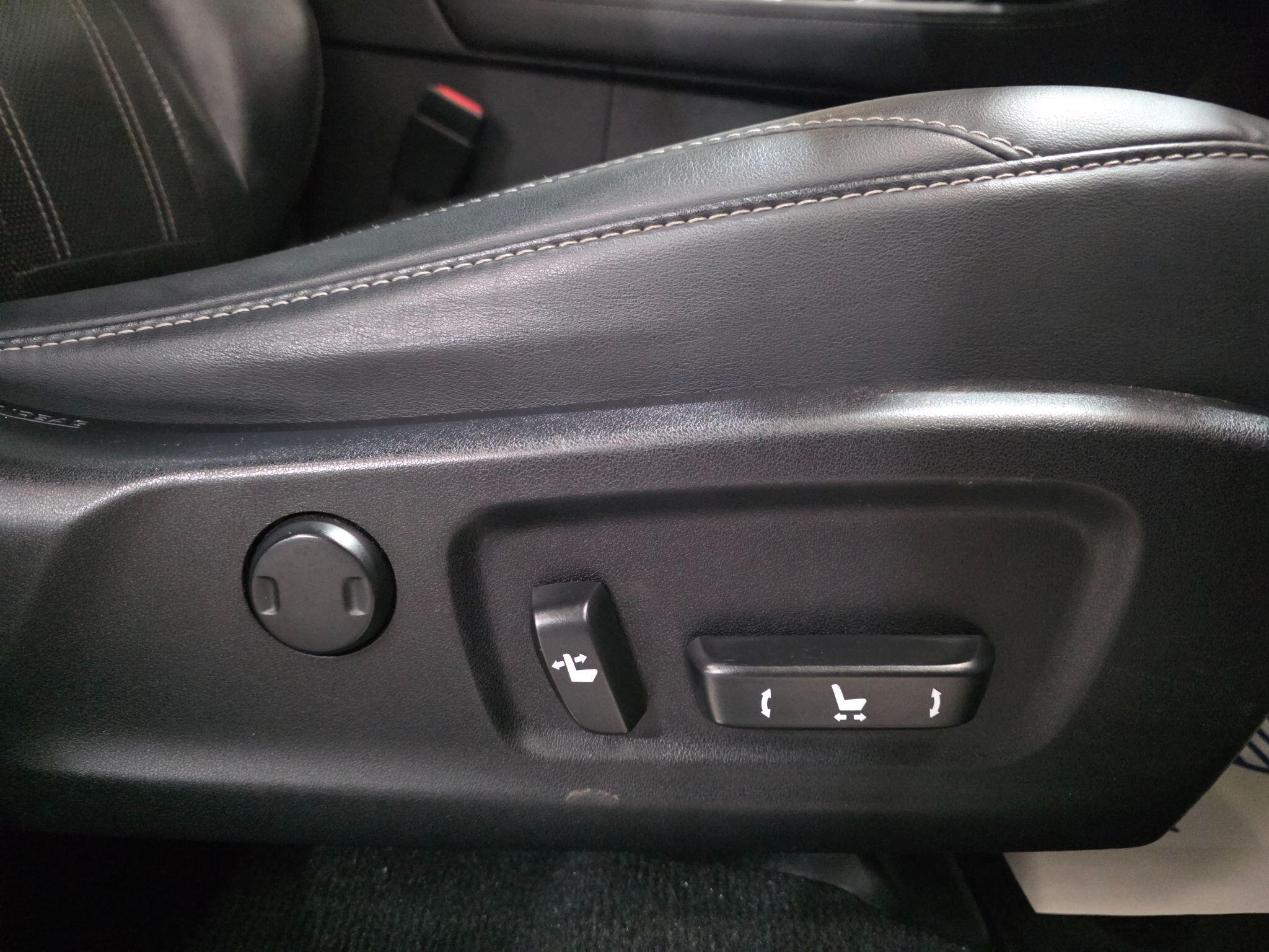 Lexus RX view 17