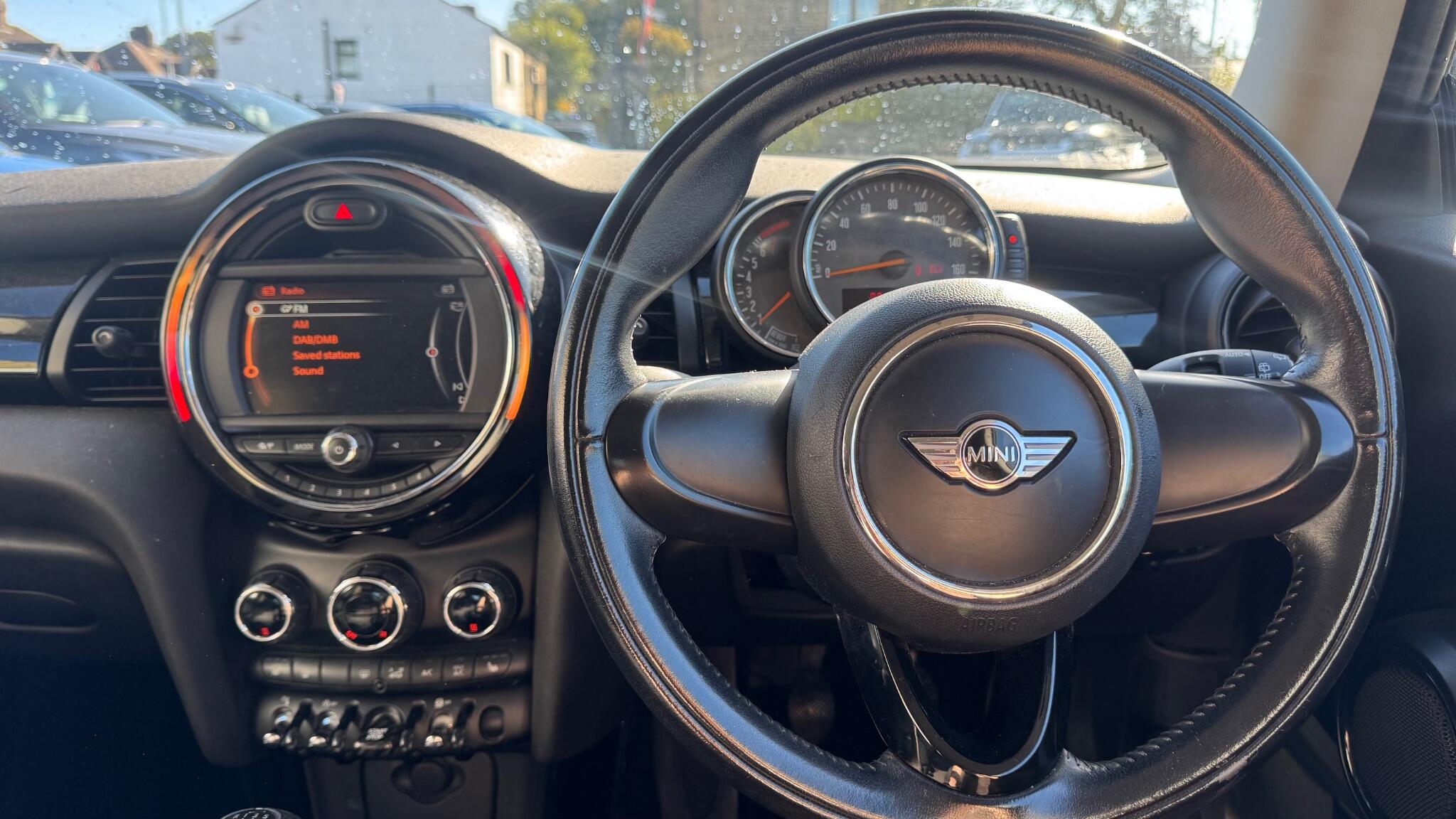 Mini Hatch view 11