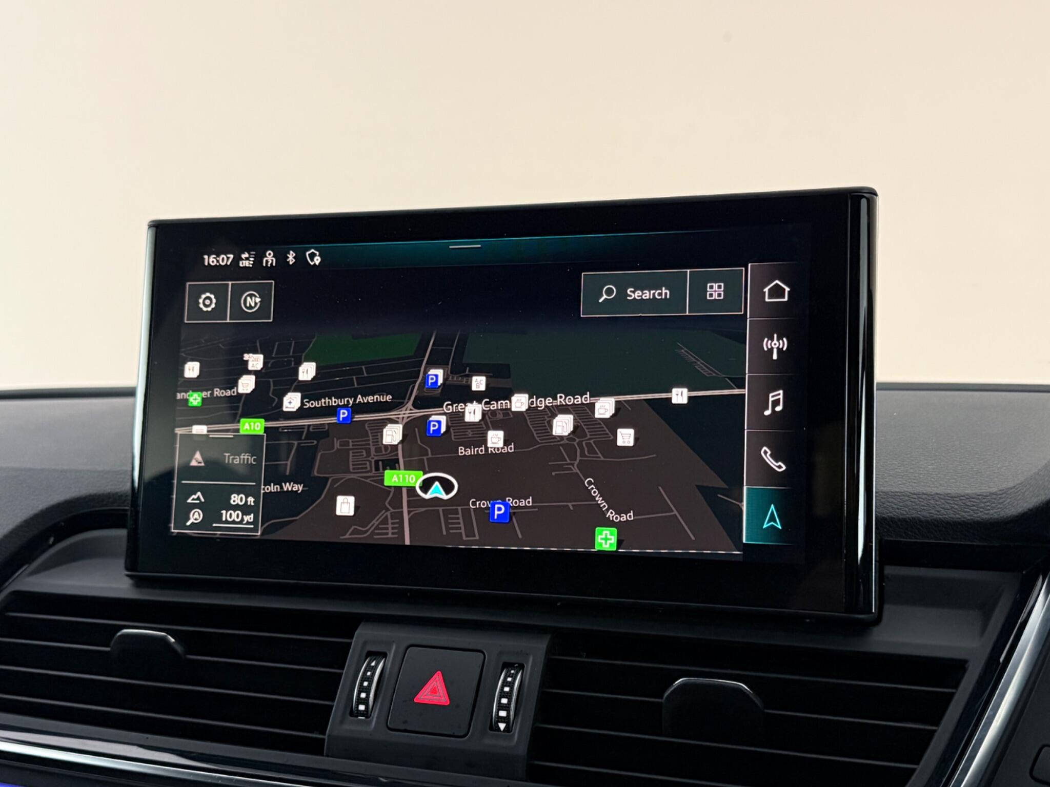 Audi Q5 view 29