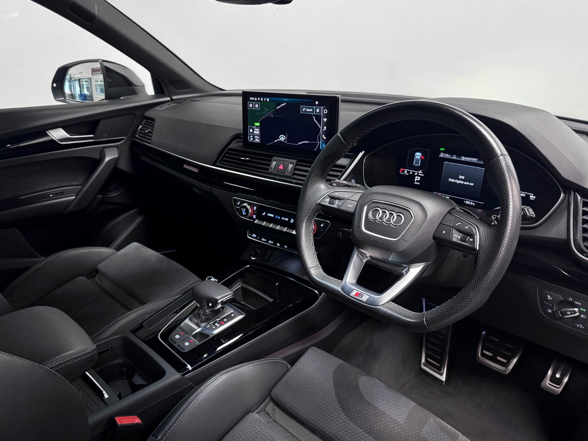 Audi Q5 view 19