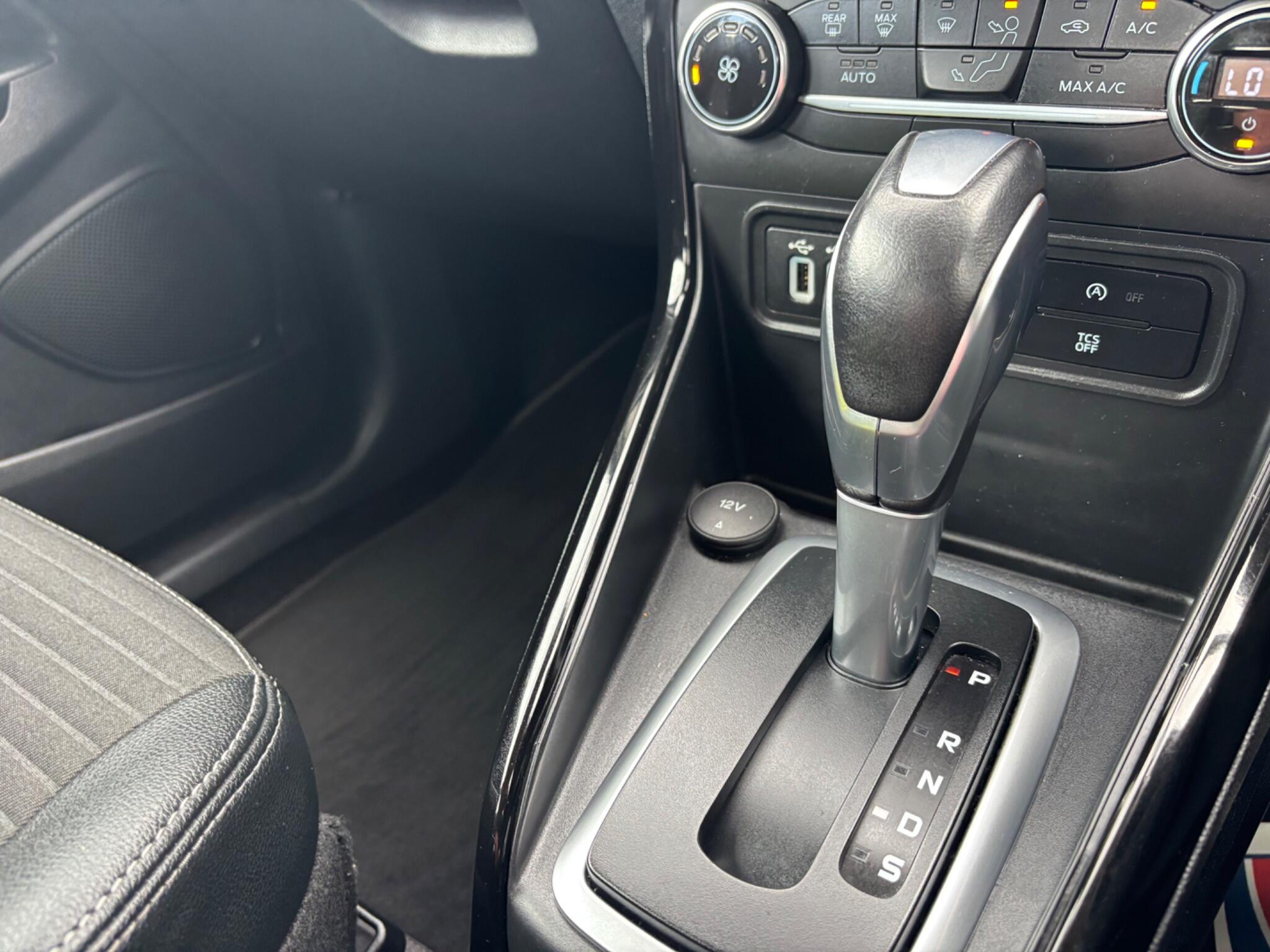 Ford Ecosport view 9