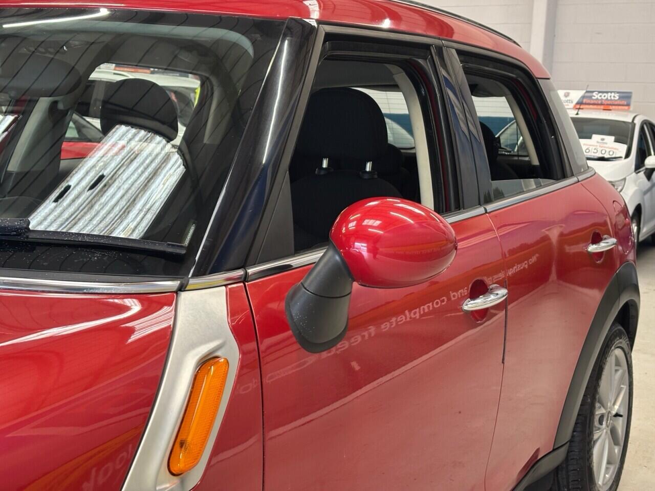 MINI Countryman view 45
