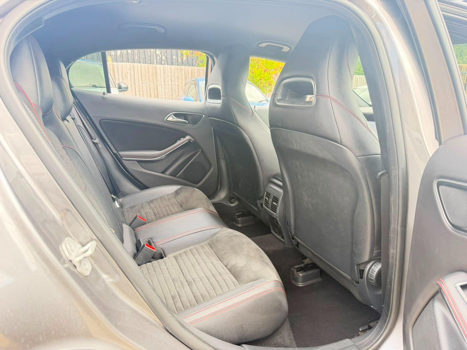 Mercedes-Benz Gla view 17