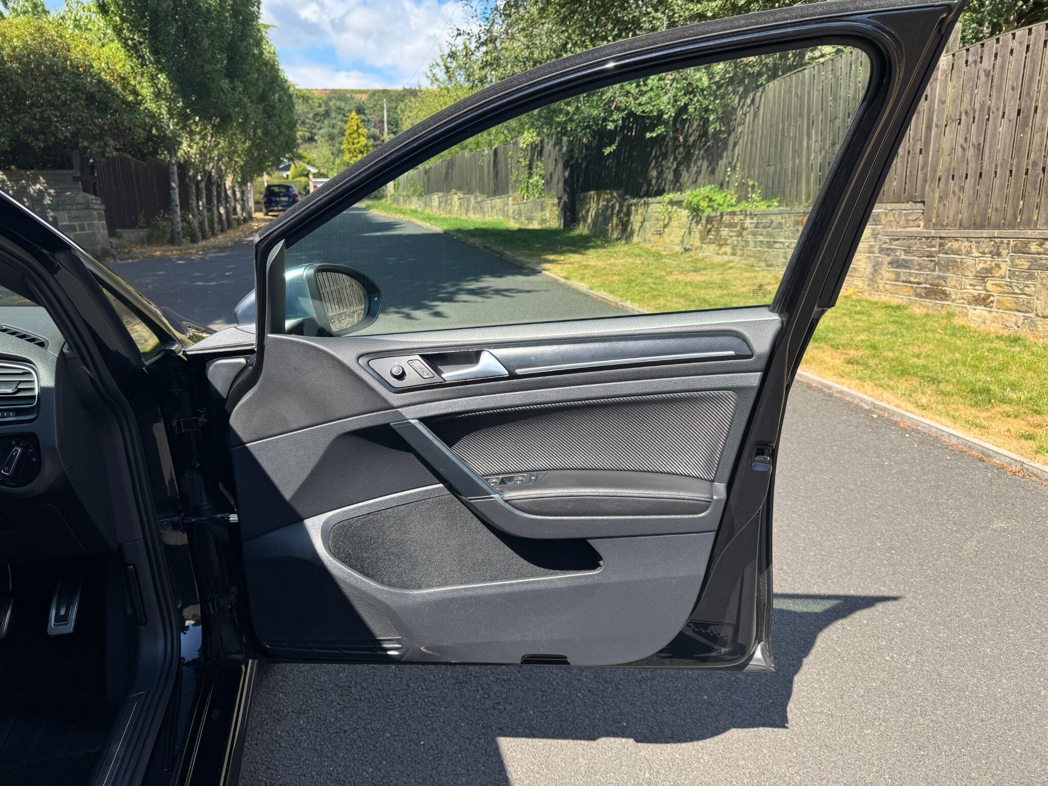 Volkswagen Golf view 22