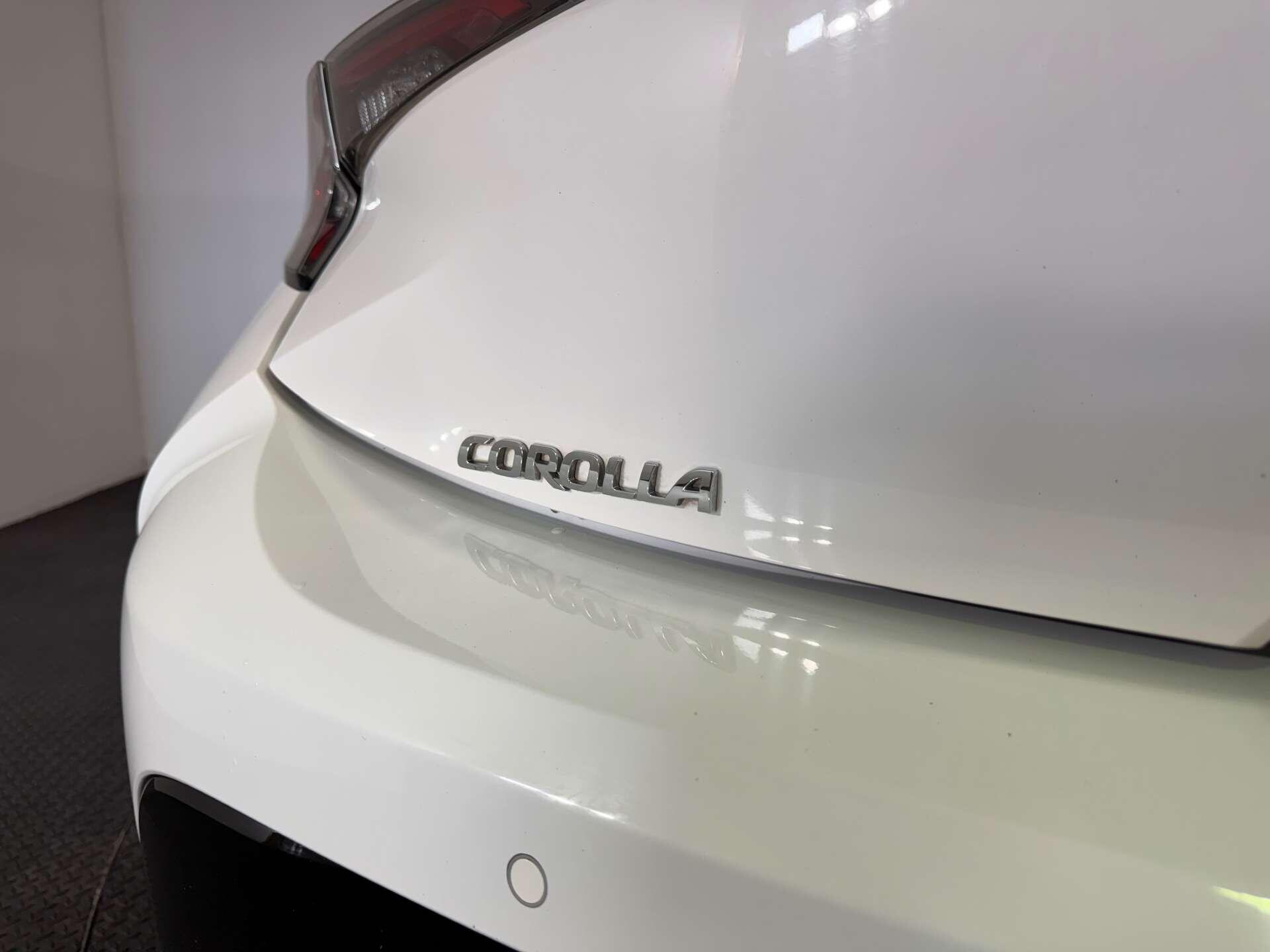 Toyota Corolla view 9