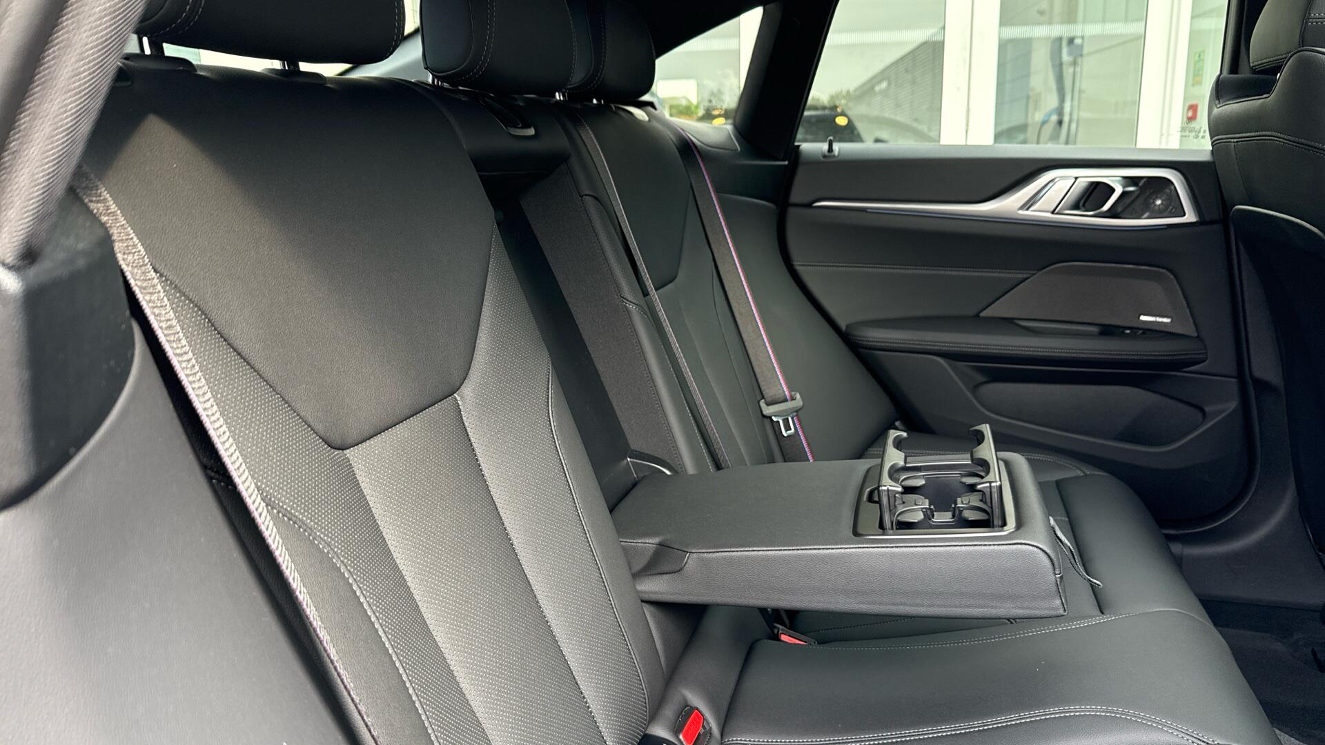 BMW i4 view 32