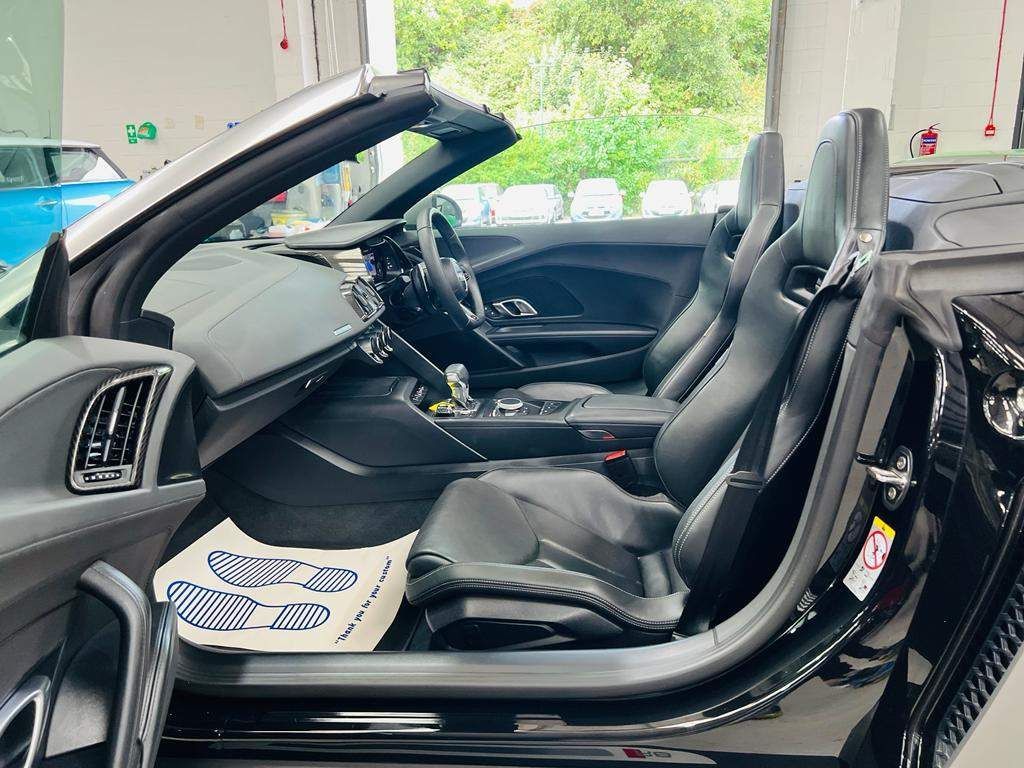 Audi R8 view 27